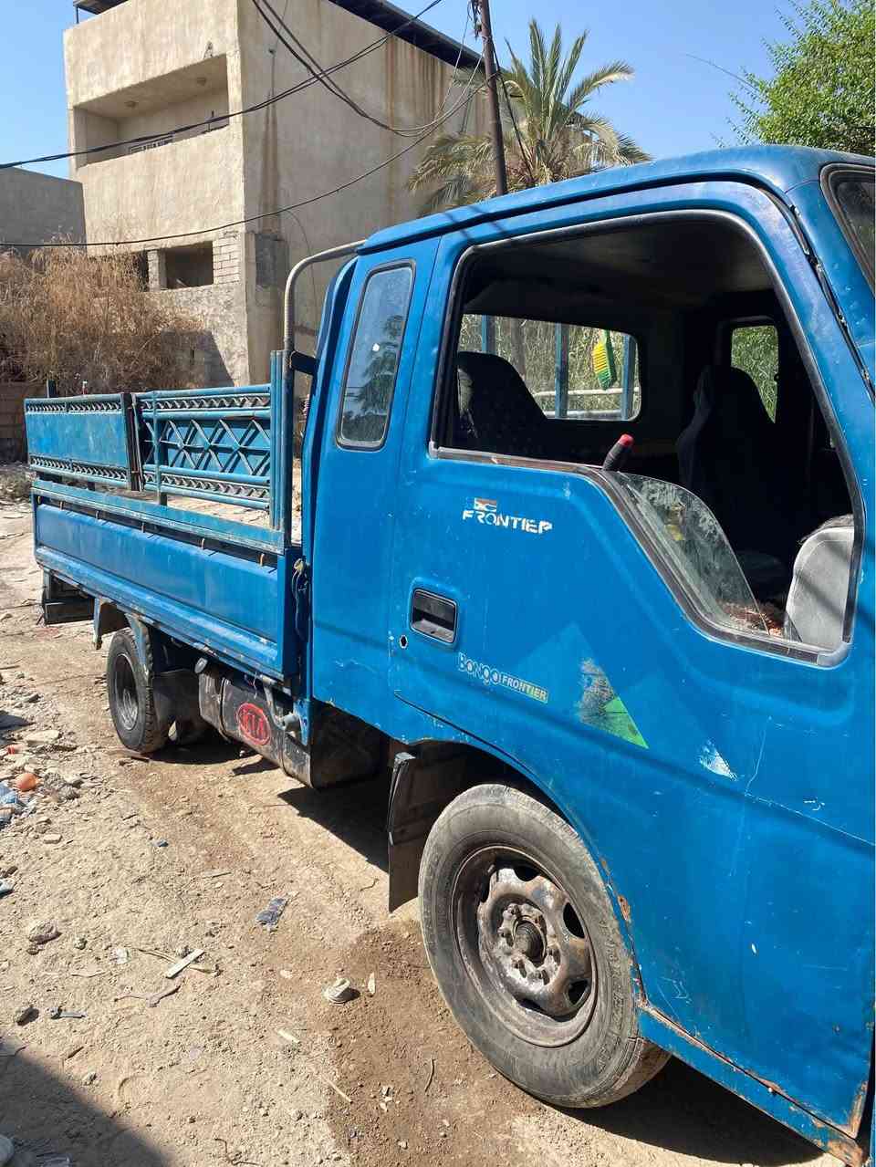 سلام عليكم  كيا فونتيره  موديل 98  رقم ناصريه مكينه وكير نضاف لا تنقص ولا تنفخ مكينه حداديه حلوه لمشط ينكط دهن كهبائيات شغاله ولبدي شوف العين سعره 35بيه مجال مكاني البصره كرمة علي *********** البصرة, العراق
