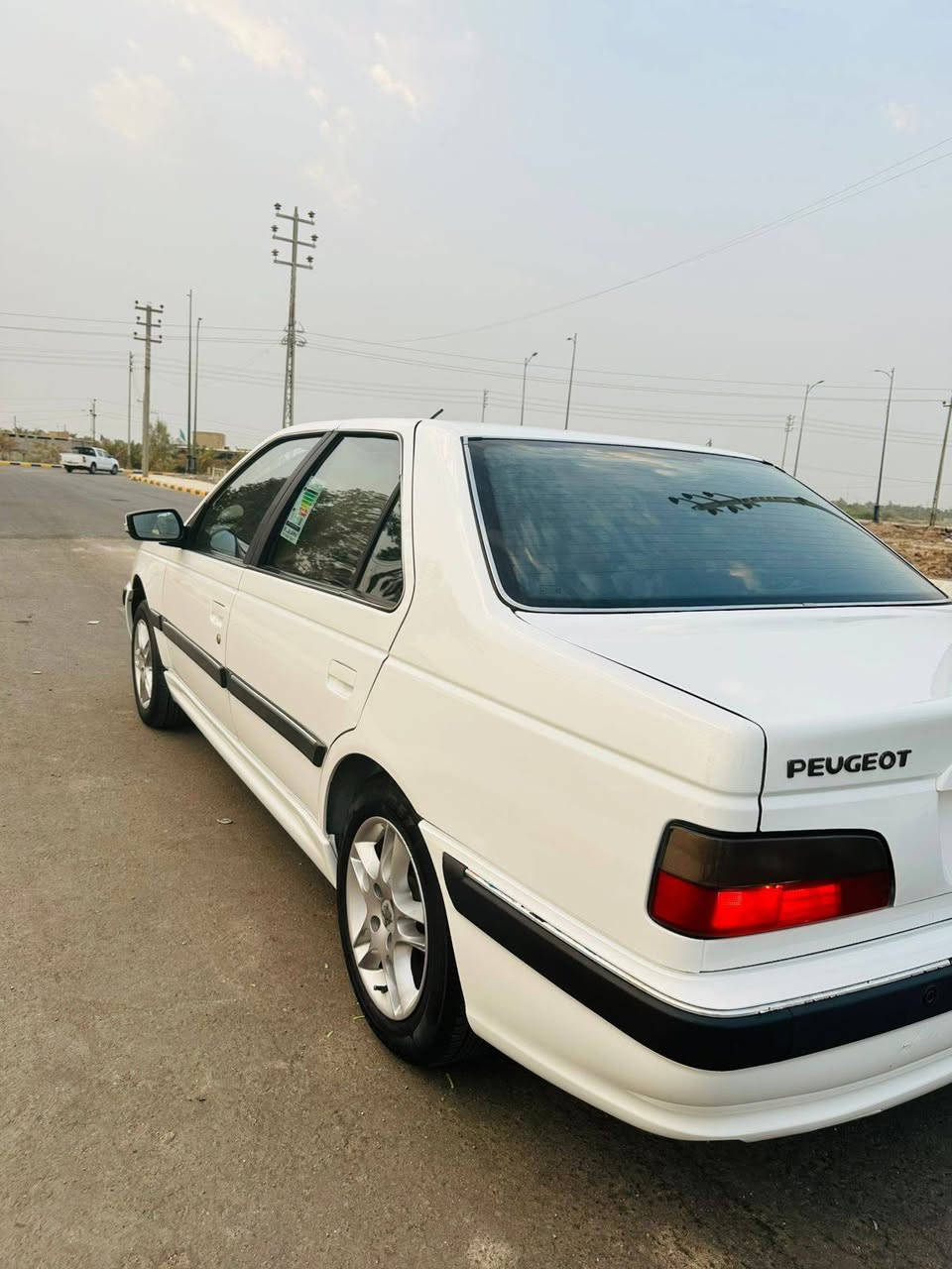 بيجو بارس للبيع موديل 24 طالعه بال25 سياره حره تحويل ثاني يوم السياره على وضع الشركه سبير مالهه مانازل ماشيه ٤١ الف حقيقي السياره كفاله عامه من الشخط مكينه وكير تبريد تخم تاير سنويه لل٣١ السعر74 وبيه مجال للشراي مكاني ميسان العماره رقم الهاتف ***********
