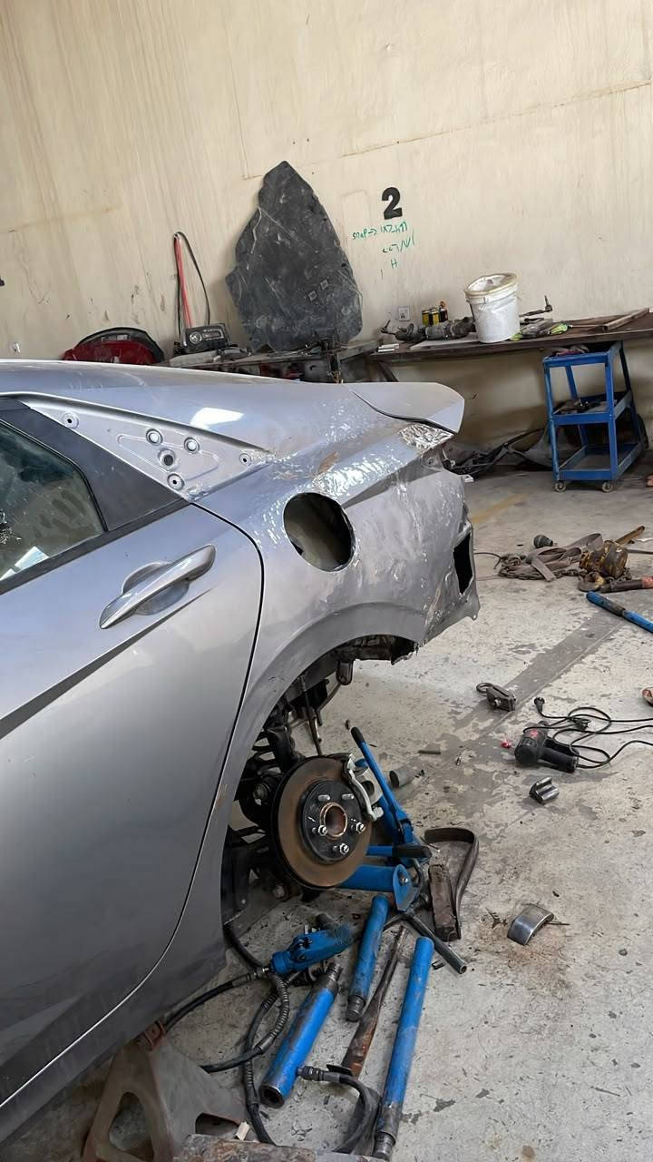 إلنترا هايبرد • ٢٠٢٥ • ١٢ ألف