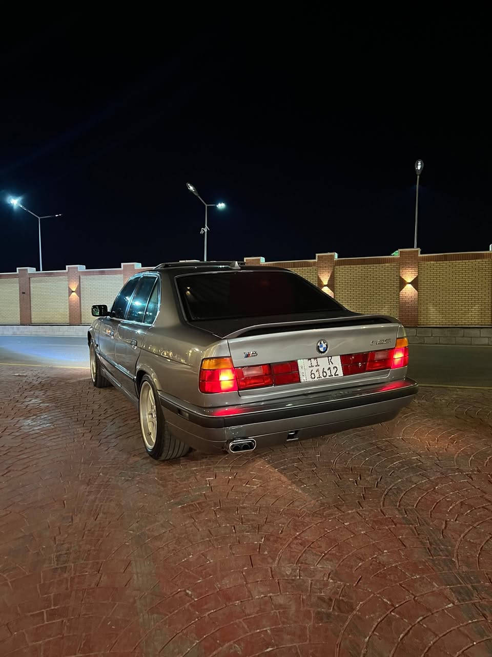 سلام عليكم يالله شباب سياره بي ام موديل ٩١ بيها كير مكينه صقر دبل فانوص بيها شلعه فول تبريد اثلج كير مكينه جدد دبل يرباك دبل جكمجه مري منفصل ويل اصلي ام دعاميه ام تخم تاير كلشي بيها جديد غرفه جديده يشهد الله صايره عليه ٩٠ بيع سريع ٧٠ بيها مجال بسيط فقط بيع مكاني بغداد ***********
