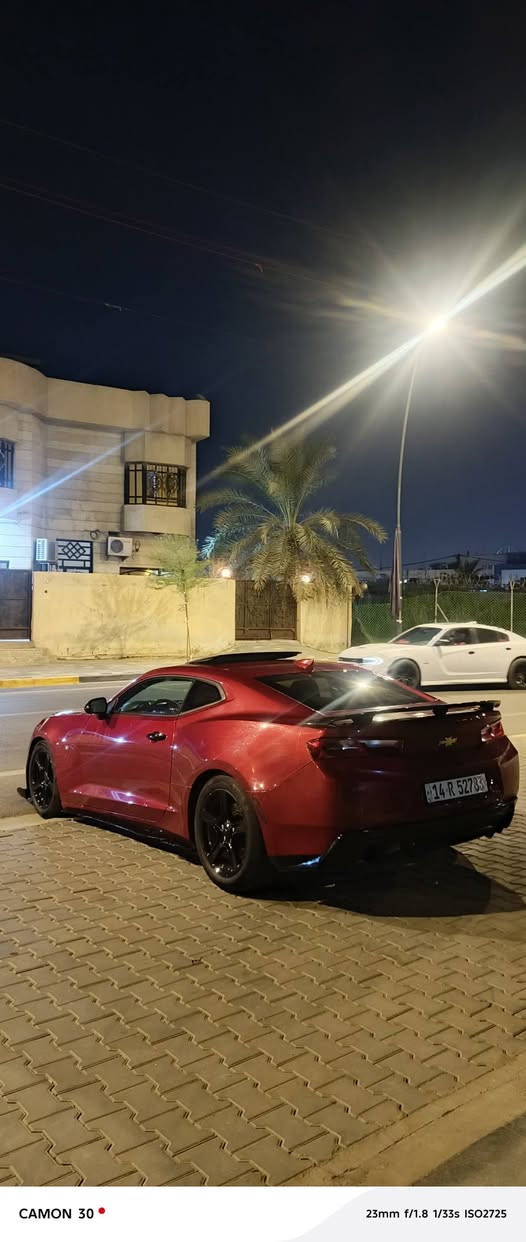 شيفروليه كامارو (Chevrolet Camaro) للبيع 🔥
المواصفات: فول مواصفات الأخير 

الموديل: [2016]

اللون: أحمر ماروني (Redline) متميز

المحرك: [ 3.6  سلندر 6]
 [156000]

الحالة: ممتازة جداً، نظيفة ومفحوصة، جاهزة للاستخدام.

التجهيزات والمميزات:

فتحة سقف

جناح خلفي رياضي (Spoilers)

جنوط رياضية بلون أسود

إضاءة LED أمامية وخلفية

شاشة معلومات ونظام صوتي مميز

حادث جدآ بسيط مقدمة البنيد فقط 
وبالعراق نص چاملغ خلفي بدون (ايرباك) 

تكييف ممتاز وصيانة دورية منتظمة

 (البصره) [14 R 52783] 
السعر المطلوبة: [105] (قابل للتفاوض البسيط للجادين) المكان: [البصره]

للتواصل والاستفسار:

رقم الهاتف: [***********]

واتساب: [***********]
