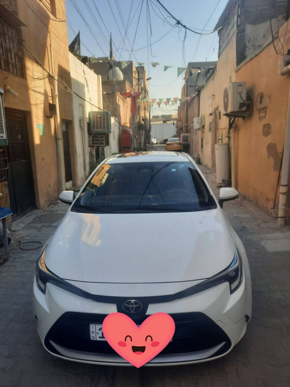 السلام عليكم سيارة للبيع كورلا هايبرد  الشكل امريكي موديل 2025 بغداد ماشيه 30  محركها 1800 شحن ذاتي بصمه
🔵رادار أمامي
🔵تبريد قطعتين 
🔵تحكم ستيرن كامل فول 
🔵سياره بدون صبغ بدون ضرر فقط دعاميه الاماميه شخوط خفيفه
🔵المكان :بغداد الزعفرانية 
🔵السعر خاص 
***********
