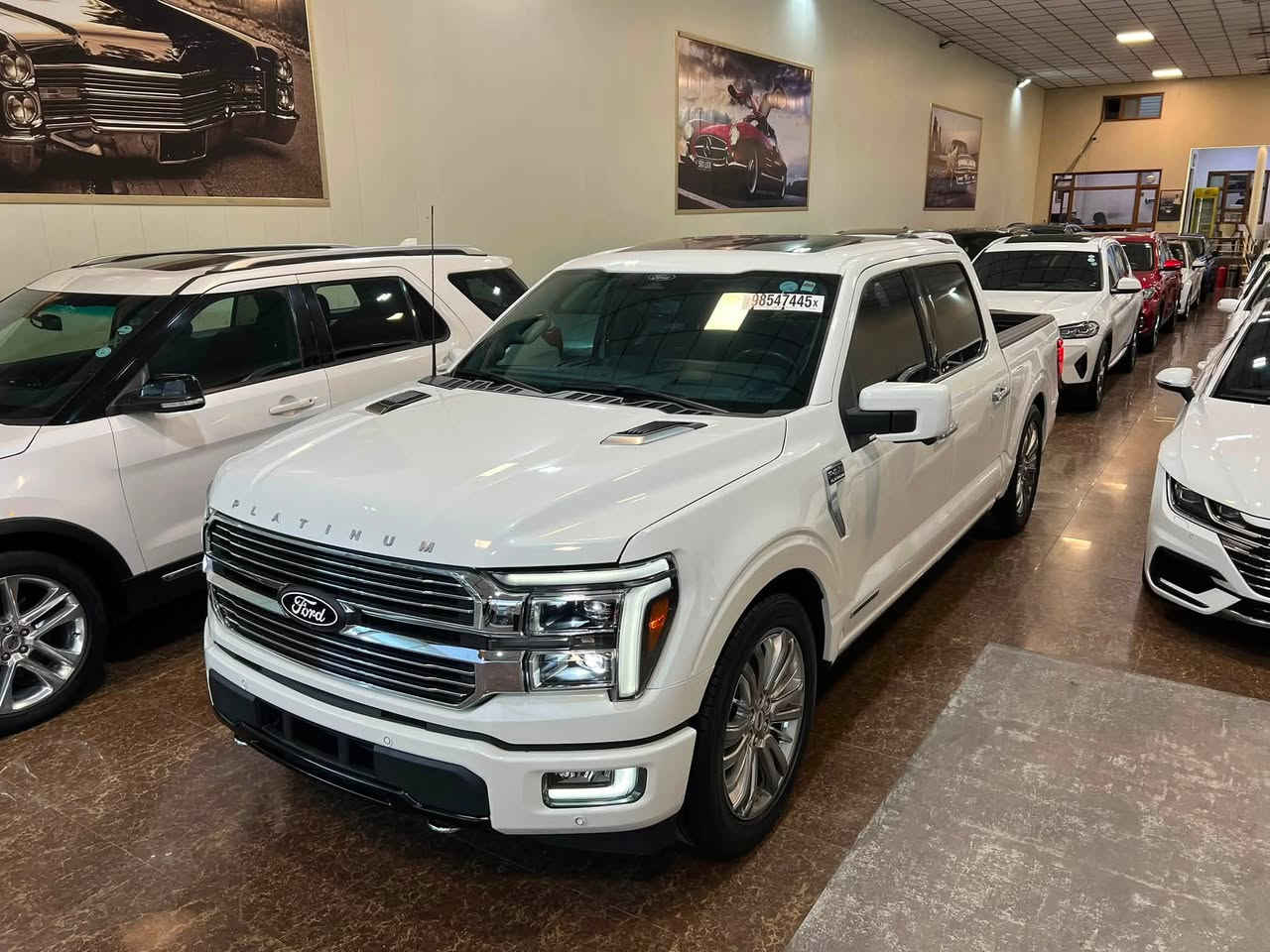 FORD F150 PLATINUM 3.5 HYBRID 

موديل: 2024
وارد: امريكي
رؤيشتن: 36,000مايل
نرخ: 45,000$
مؤبايل📞: ***********
***********
ناونيشان:هةولير _معرض هاشم للسيارات 
شةقامي ١٠٠م بةرامبةر دائيرةي گمرگ سيارات

‏HASHM_FOR_CARS___هاشم للسيارات 

موديل: 2024
وارد: امريكي
ماشي: 36,000مايل
السعر: 45,000$
تلفون📞: ***********
***********
العنوان:اربيل _معرض هاشم للسيارات 
شارع ١٠٠م مقابل دائرة كمرك سيارات 

‏HASHM_FOR_CARS___هاشم للسيارات

نص مكتوب في الصور:
- 98547445X