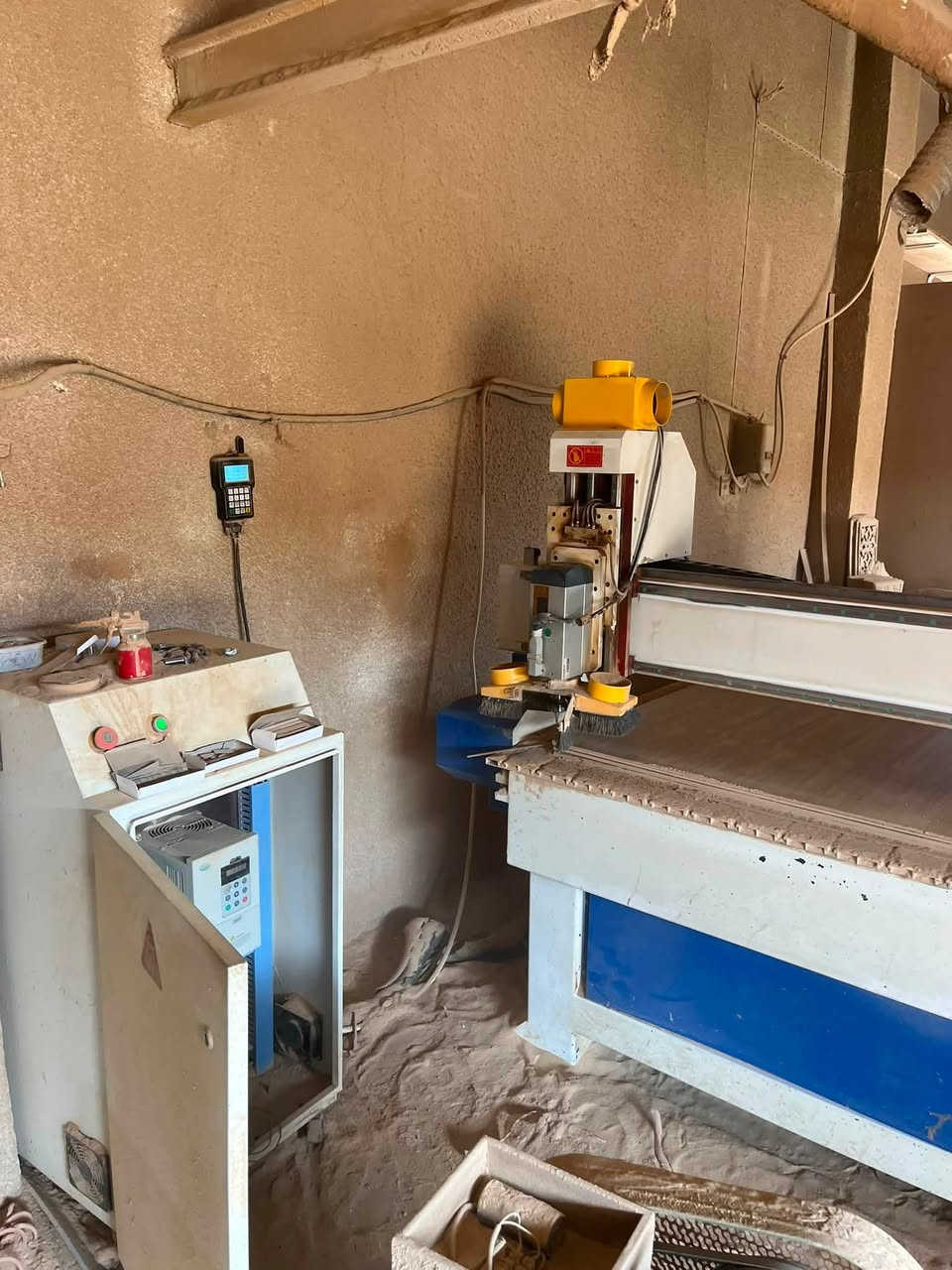 مكينة Cnc للبيع في صناعية حمدان / البصرة قياس 122X244 سبندل 6.4 سيرفو للراغبين الاتصال على ***********

