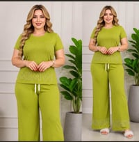 ملابس • عرض • حجز واتساب