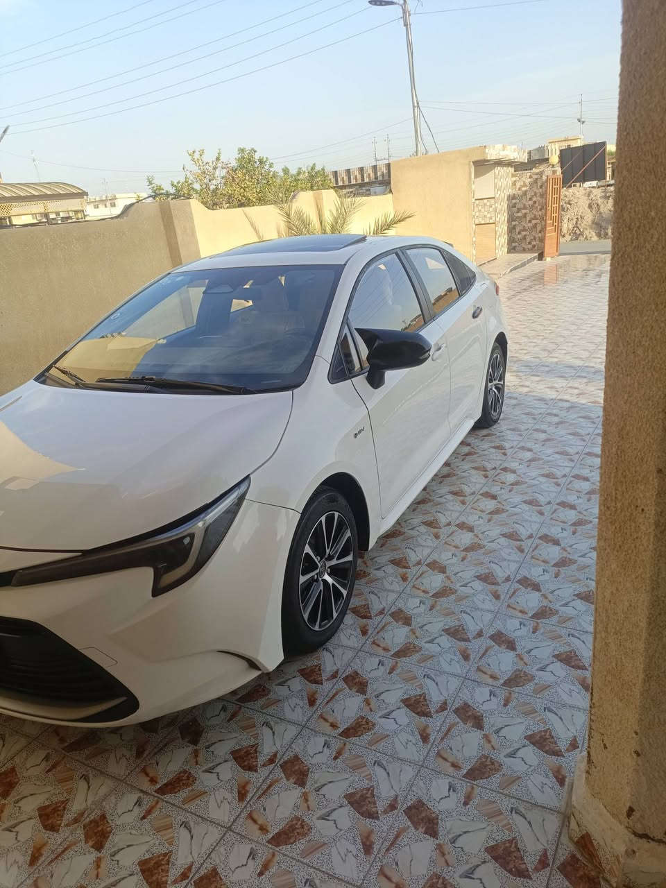سلام عليكم 
كورلا موديل 24 هايبرد شكل لمريكي 
رقم بغداد الدولي 
محرك 1800
سياره حلوه وجديده مكفوله من صبغ وتبديل 
فول مواصفات 
داخل احمر 
كشانه جلد 
وكشن كهرباء 
سعر 148 وبيه مجال بسيط 
***********
***********
سونار وي صور 
مكان الانبار الكرمه
