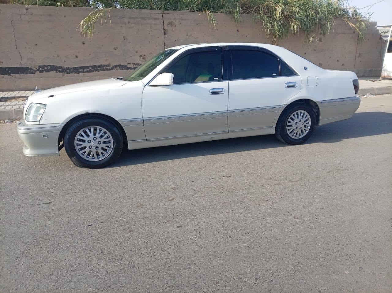 السلام عليكم ملكه ادوات للبيع موديل 2003محرك ديفور شرط كير شرط صدر جديد تبريد ثلج تخم تاير جديد كهربايات كلهه شغاله شاشه  لمس سعرها 27
رقم الهاتف ***********
