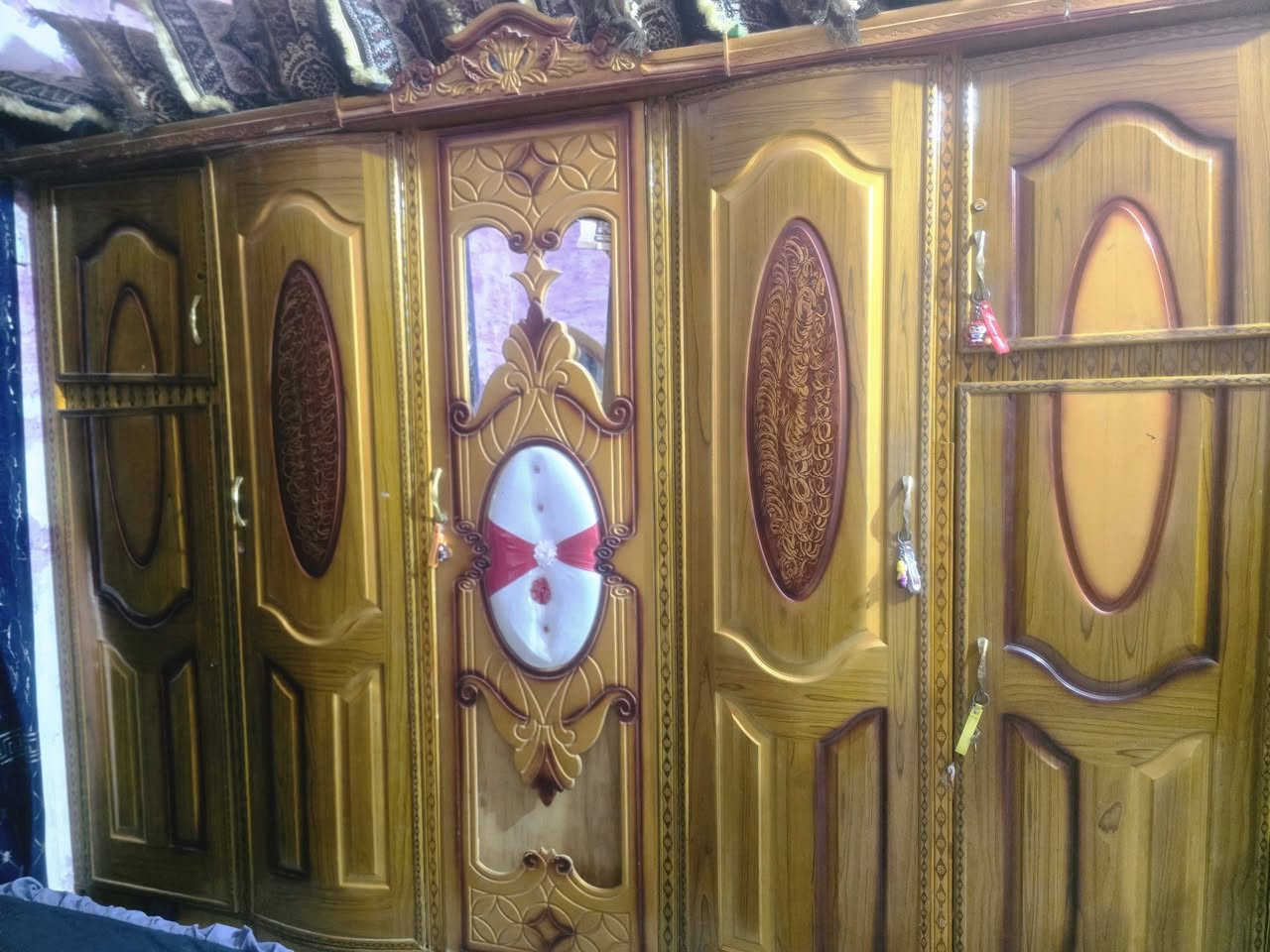 للبيع غرفه اخشاب عراقي
ما مستعمله شي قليل 

 ***********
