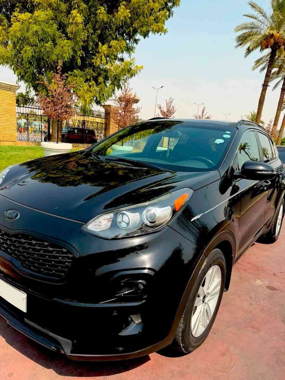 ‏KIA SPORTAGE, S
كيا سبورتج وارد امريكي موديل 2021 بانوراما السيارة فول نظافة ماشية 33 الف ميل فقط بدون نواقص كاملة رقم اربيل 

 مكينة 2400 مكفولة 

مواصفات 
بانوراما 
تبريد قطعتين 
رادار بالمري 
كروز سرعة 
مثبت مسار 
شاشة جبيرة 
كاميرا خلفية 
وباقي مواصفات المعروفة 

السيارة بدون ايرباك بدون دواخل بيها  قبغ الصندوق مكان الرقم صبغ شي بسيط فقط 

مكان السيارة بغداد المنصور 

السعر : 175 $ ومجال بسيط 

مكلف بالنشر وهذا رقم صاحب السيارة للاستفسار 

***********
