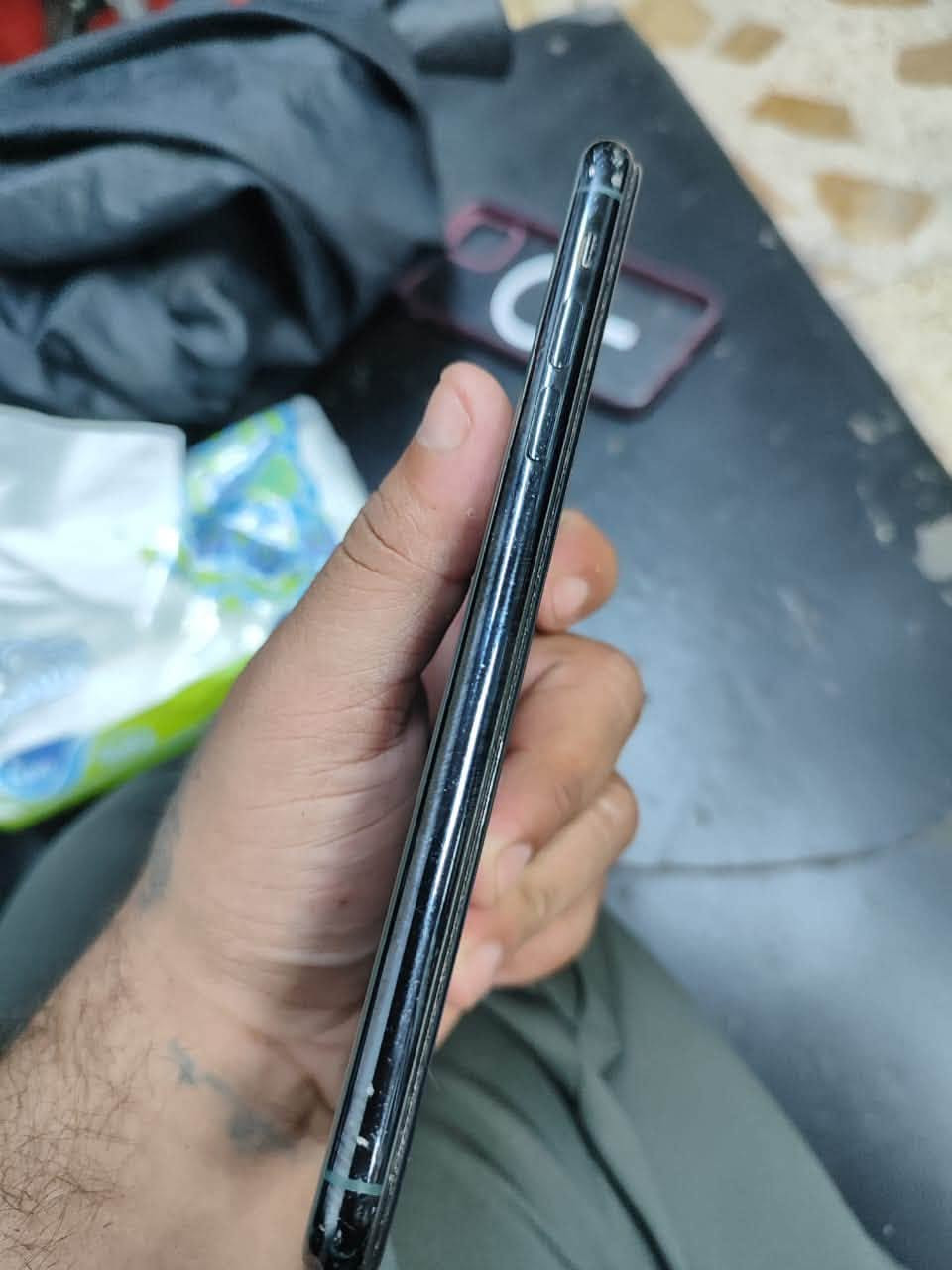 ايفون 11برو مكس ممفتوح بطاريه 74 بس كمره شويه مكسوره مثره بعقوبه بهرز ***********سعر 350به مجال أو مروس
