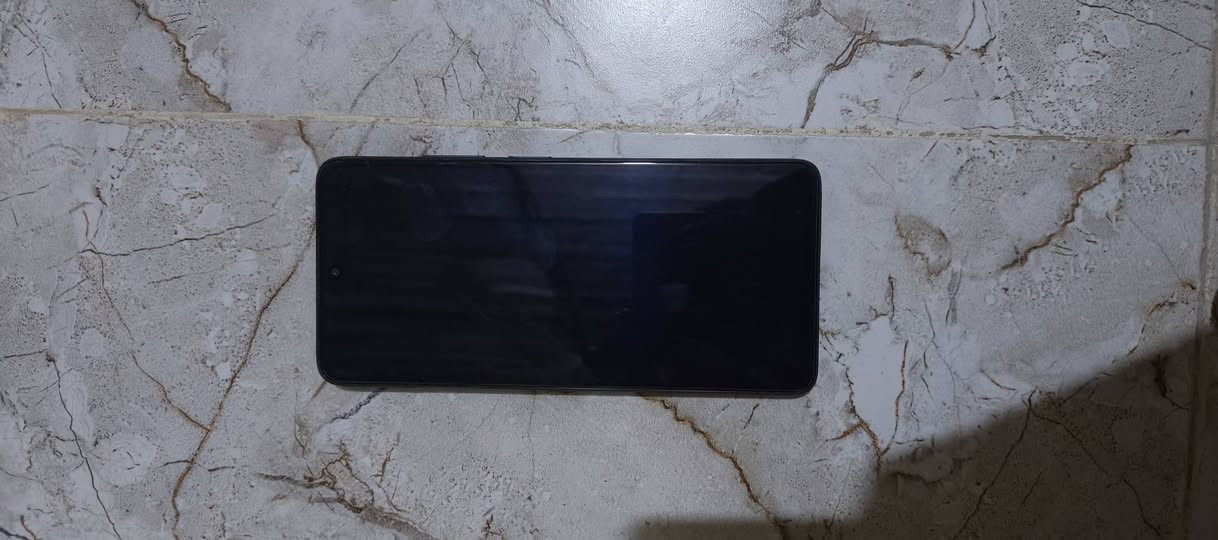 سلام عليكم جهاز بوكو POCO X4 Pro 5G جهاز كلة نضيف 88/100 السعر200وبي مجال المكان ديالى شهربان رقم ***********
