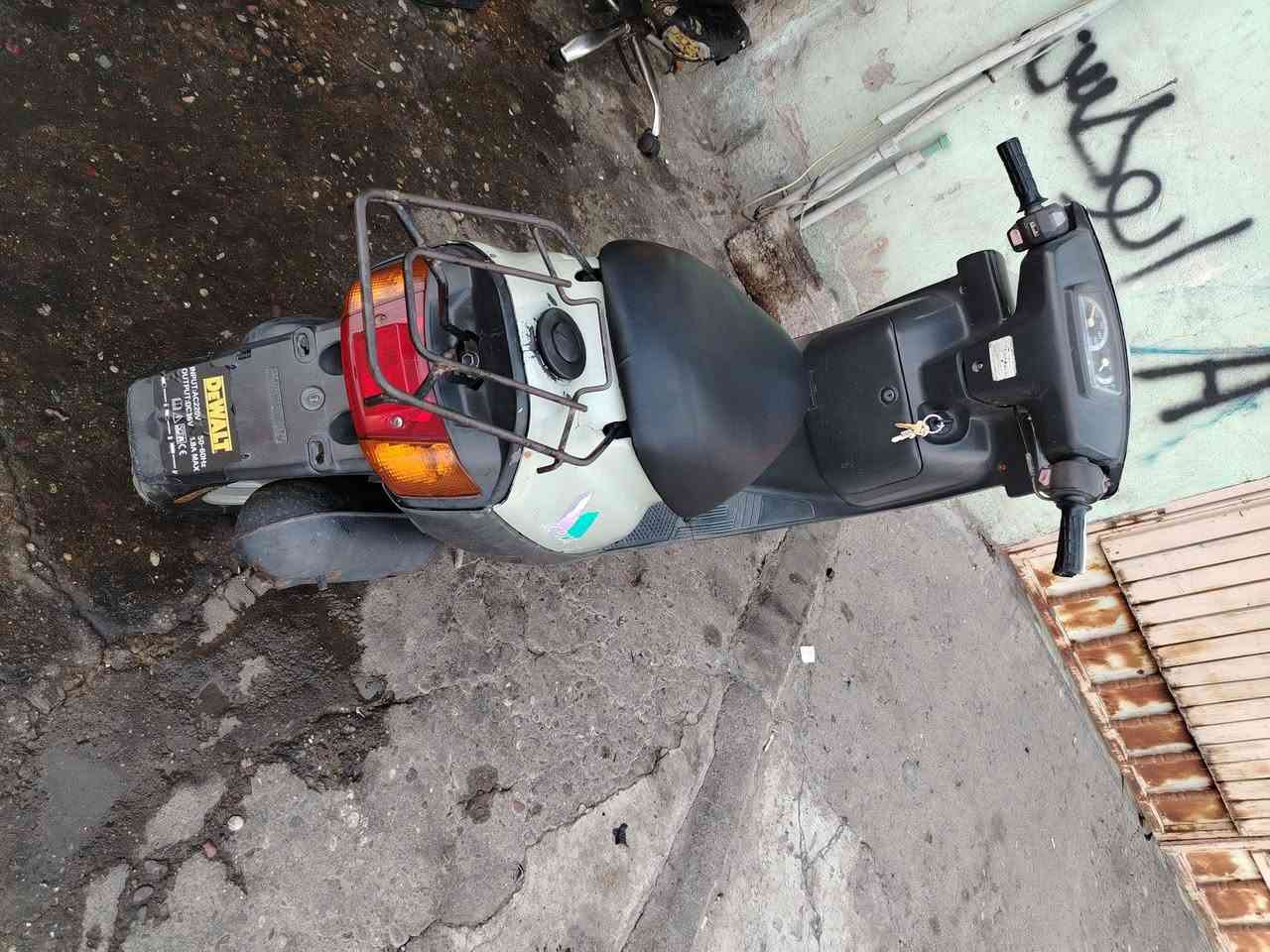 محرك اكسن وايرمنيه شرط عدا سلف مايشتغل شاصي مقوه حي القدس 200/***********
