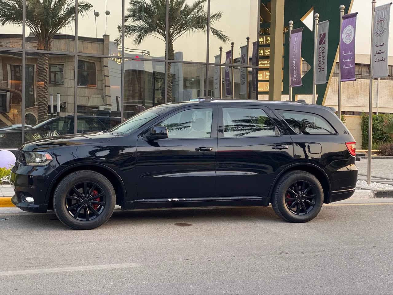 دورنكو 2018 للبيع
مواصفات SXT
السيارة مال بيت جاهزة من كل النواحي على ايدي.
مكينة مبدلها قبل سنة والحمد لله خير من الله. السيارة تمشي بيها ٢٠٠ الحماوة متصعد وصيانتها دورية. 
بدون حادث كلين الايرباكات سليمة كلها. 
فقط ابواب خلفية كلير امريكا وجاملغات خلفية
السعر 180$ وبيها مجال كلش بسيط
مكان السيارة بغداد-اليرموك
***********
رقم الشاصي 1C4RDHAG5JC253997 بغداد, العراق
