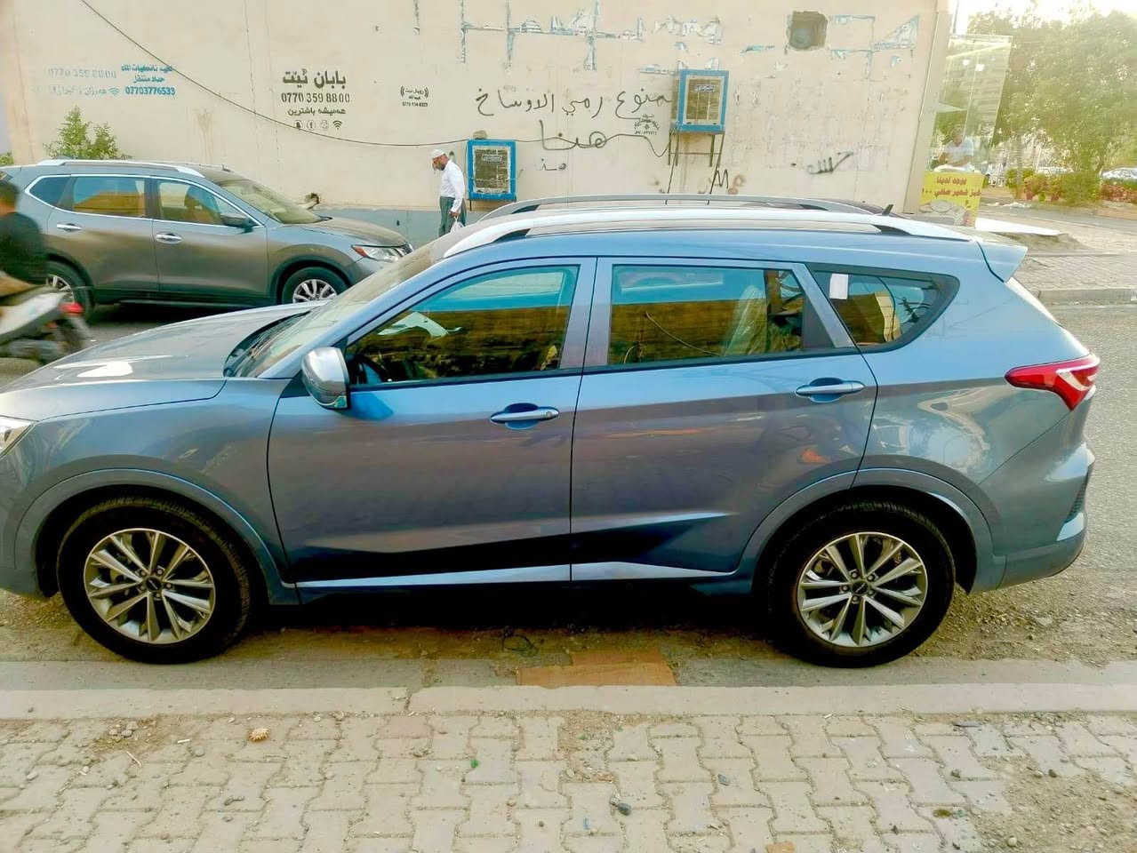 جيتور X70 للبيع فقط بدون مراوسة
موديل 2023 
مواصفات فول 
كلين بدون صبغ بدون شخط وبدون رصعه 
هزة وسنوية جديد
سنويه بسمي 
بيه بطاقة بانزين
ماشي 23 الف 
كير محرك تبريد شرط مامفتوح 
السيارة جديدة 
السعر 122 وبيه مجال للطيبين
*********** كركوك, العراق
