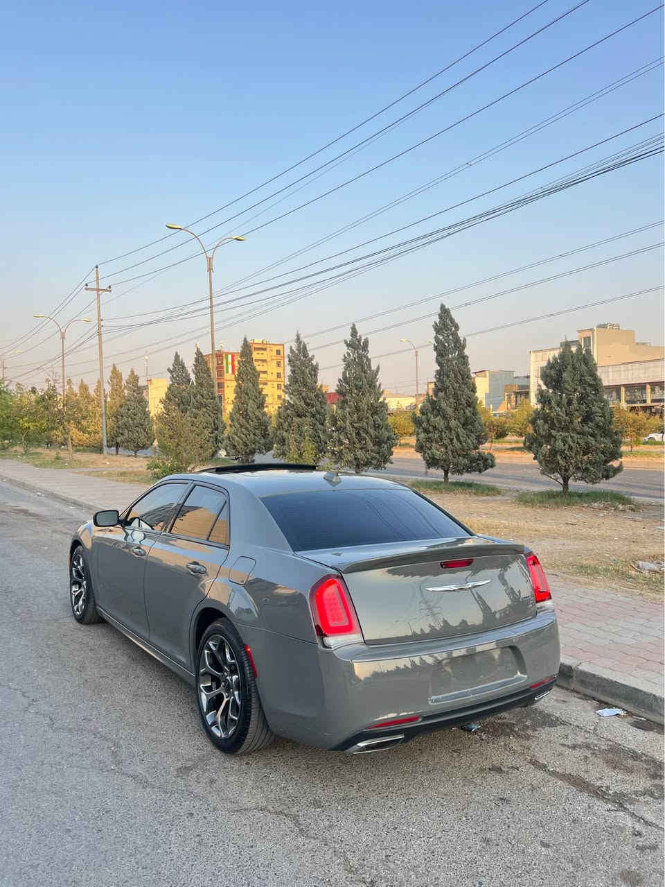 ئؤباما٢٠١٨S
بدون سبغ بدون بارد
بس اربعة سابة بل جاملغ بية بارد 
گير محرك حدادية كلة بشرت
رقم سنةوي كلة جديد 
Sفول 
بسم كبير دوسة كبير 
سيارة حيل حيل حلو 
***********عندي واتساب أربيل, العراق
