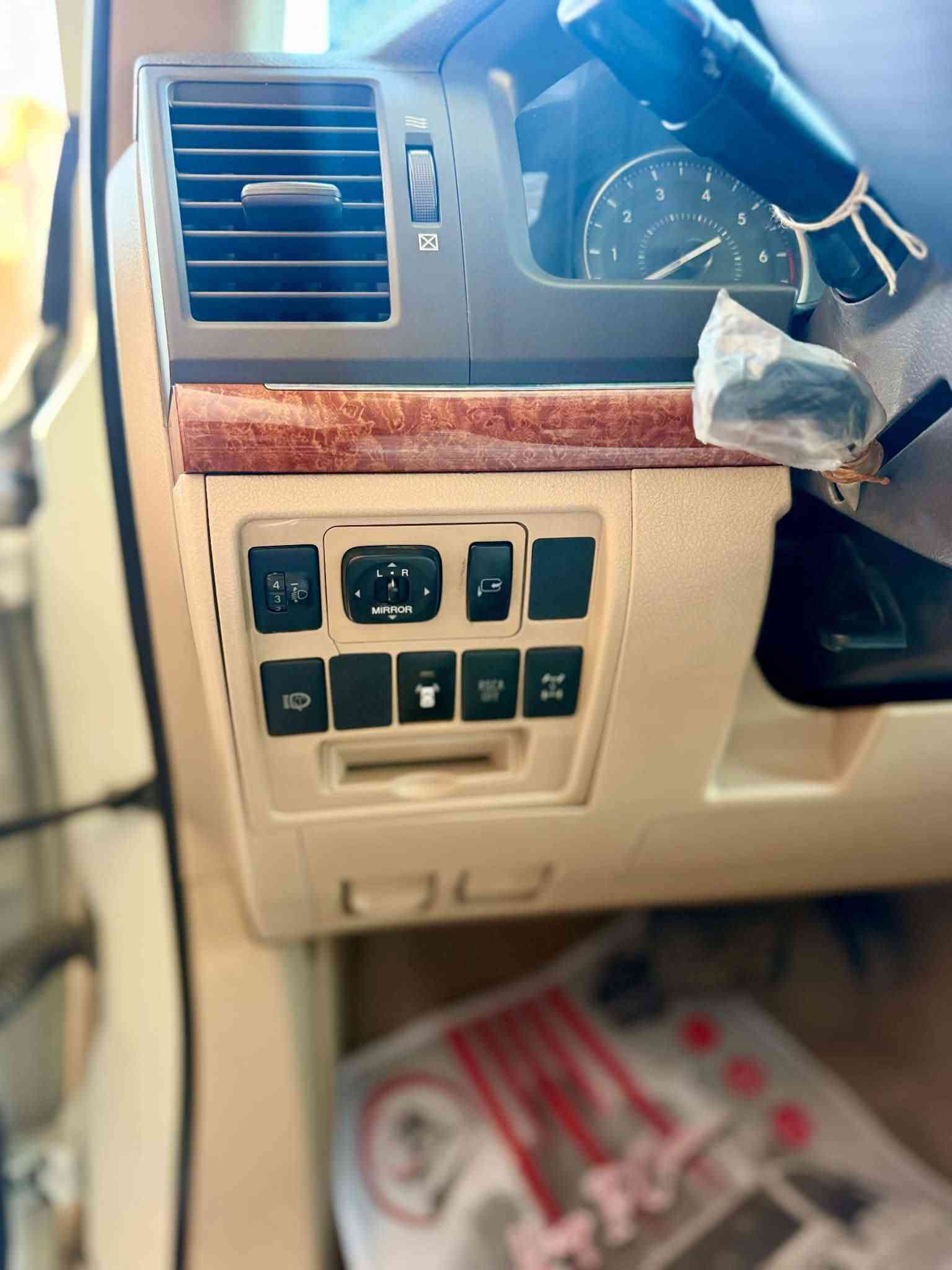 لاندكروز • ٢٠١٤ • رقم بغداد