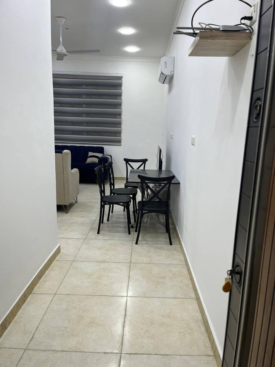 🏢 شقق مؤثثة للإيجار – بغداد / الكرادة داخل

📍 الموقع: إطلالة أبو نؤاس
🏠 يتوفر 6 شقق مؤثثة
🛏️ كل شقة تتكون من:
• غرفتين نوم
• صالة
• مطبخ
• خدمات متكاملة

✨ مميزات البناية:
🛗 مصاعد عدد 2
🛡️ سكيورتي وحماية
🚗 بارك سيارات خاص بالبناية
💡 متكاملة الخدمات

📞 للاستفسار والحجز: ***********
