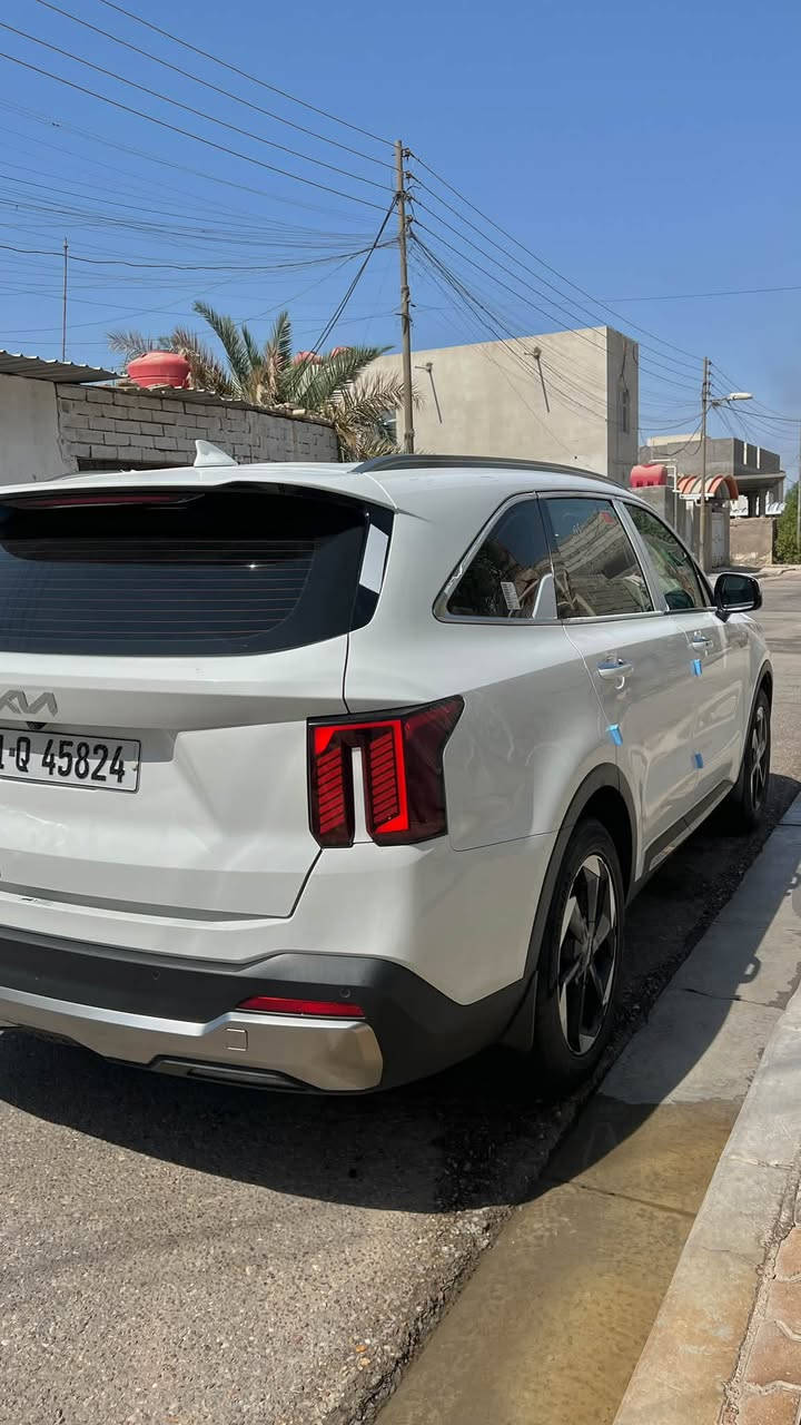 سورنتو 2024خليجي رقم بغداد تحويل ثاني يوم كفاله عامه عدا ملاحضه بسيطه  سياره فول مواصفات 6 سلندر 7راكب 3قطع تبريد داتشو  كير ماوس شاحن وايرلس كشنات كهرباء جنطه شفط 4 انضمه قياده هند بريك دكمه حساسات امامي خلفي بردات خلفيه هواي بيه مواصفات السياره ماشيه 65 الف السعر 283 بيه مجال بسيط شراي يتصل ***********المكان البصره قضاء المدينه
