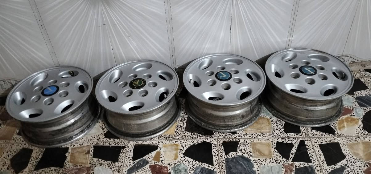 ويالة بريجو 14للبيع السعر 175 مصبوغات جديد وكاملات المكان بغداد ابو غريب رقمي 
***********
