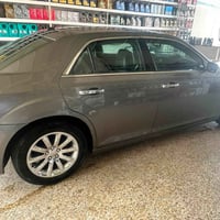 ‏سيارة أوباما جديدة كفالة بيها بس بالهلال صبغة جديدة معنى الكلمة سيارة...