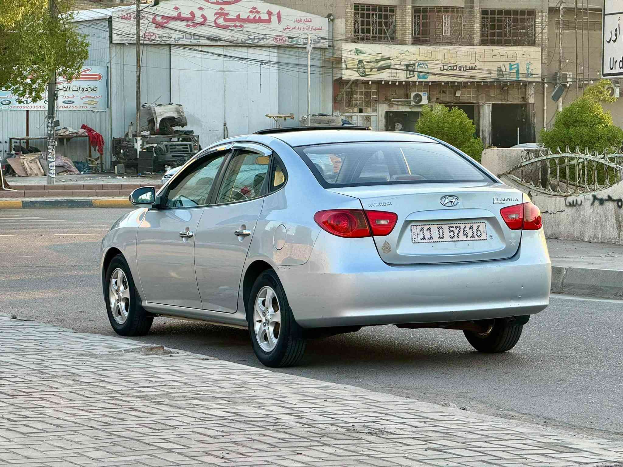 السلام عليكم
هونداي النترا خليجي 2009
رقم بغداد بأسمي
چاملغ خلفي صبغ اثر طخه خفيفه جداً صوره الطخه موجوده مع الصور

سونار جديد موجود مع الصور
السياره كفاله عامه حتى الدعاميات بدون صبغ ولا فتح 
سياره جديده او خير من الله 
بدون جراد
منظومة زنون 
مكينه 2000
تخم تاير جديد
تدفئة تبريد كهربائيات كلها خير من الله
سياره باقيه عل ابلاد ما ناقصها كلشي
هزه او رقم او سنويه جديده 
مكان السياره بغداد حي اور
السعر 113 ورقه
للأستفسار ***********
