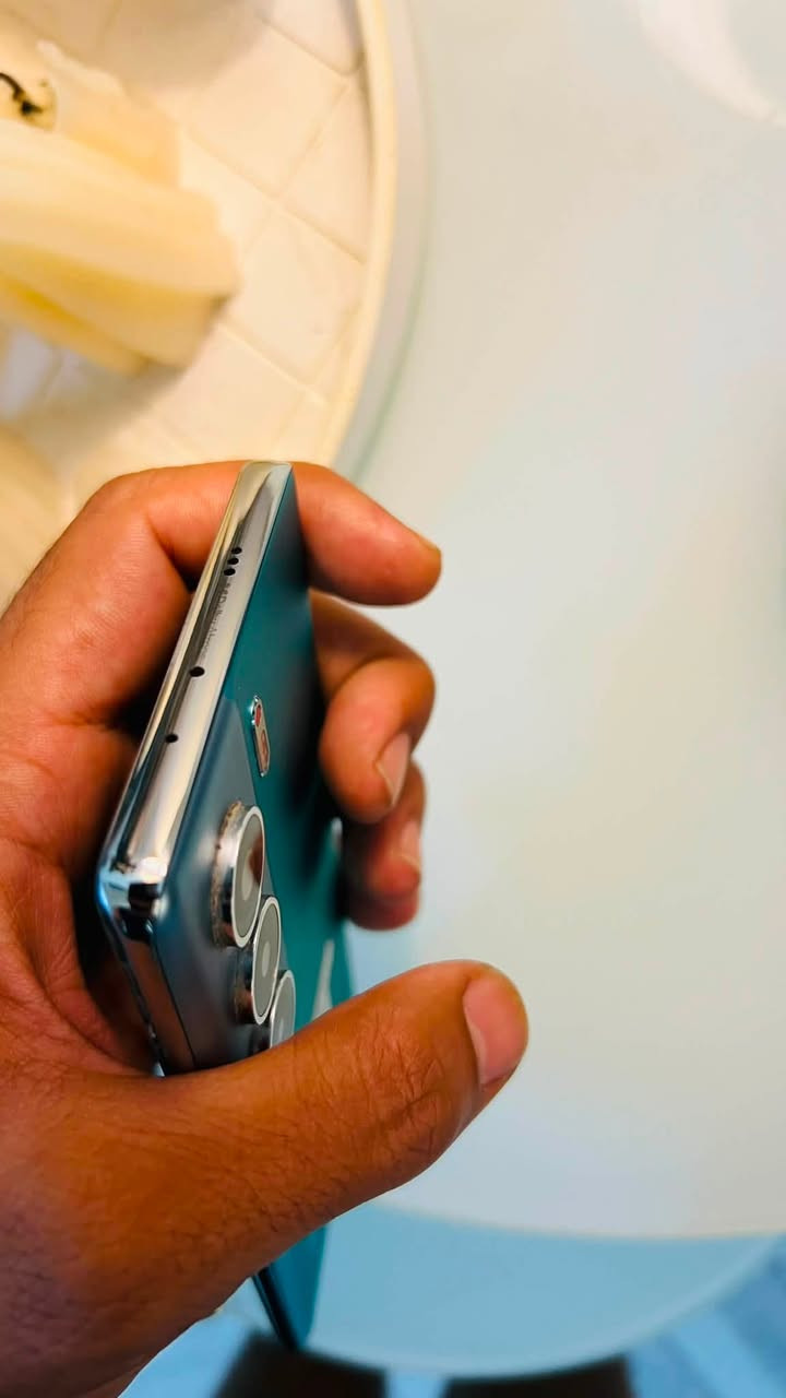 السلام عليكم تكنو كامون 40 برو 5G
✨ Tecno Camon 40 Pro 5G
💾 الذاكرة: 256GB
325 وبيه مجال حق الجيه ***********
