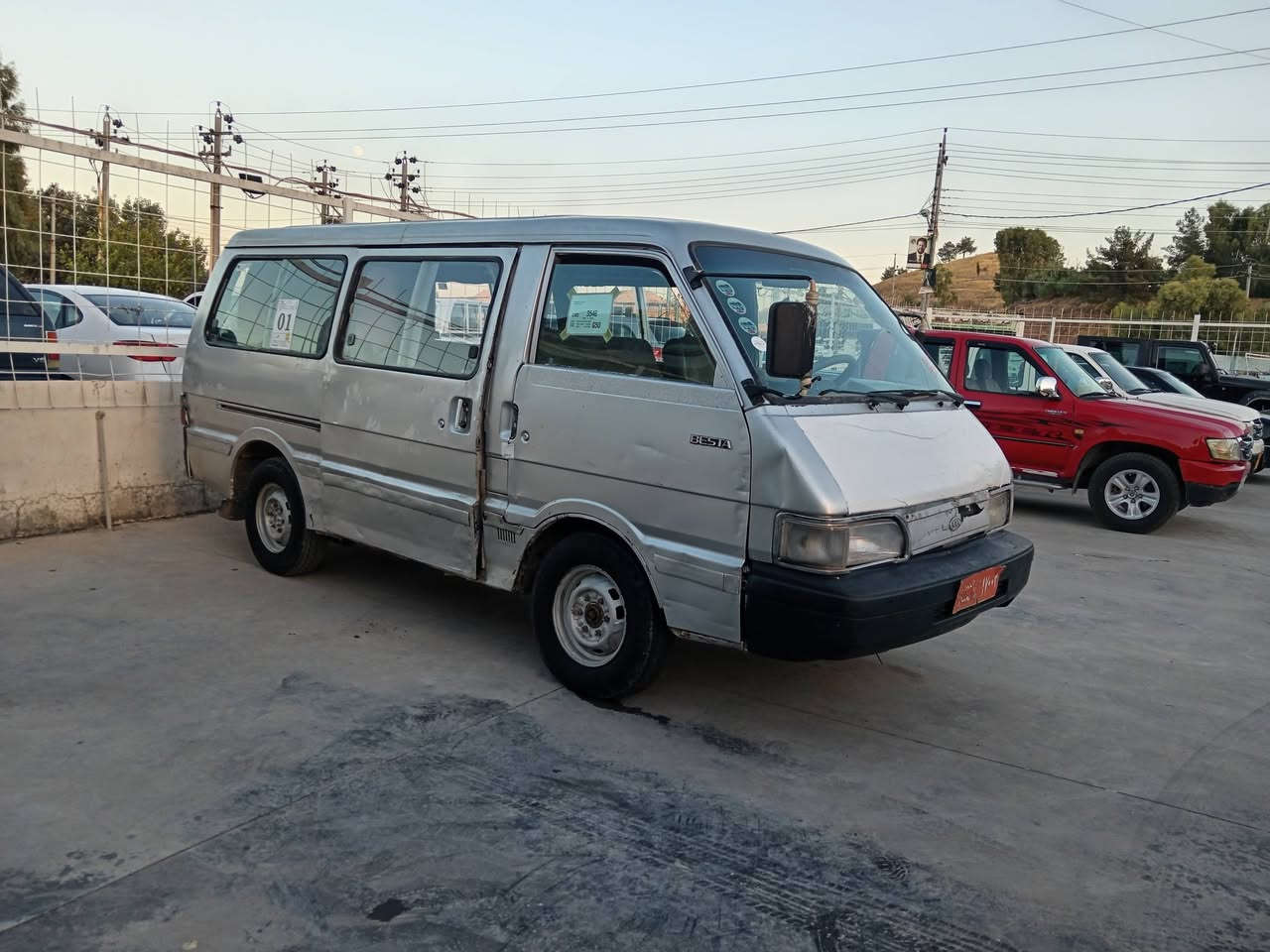 کیا بیستا 
گاز مۆدیل1992 
چوارتایەی نوێی لەژێرە 
مەکینەی مەزبوتە مەکینەی تازە تەئمیر کراوەتەوە
ئارمی ون بوە بەشەرتی ئەوەلیات 
ئینسنخای ئارمی لەگەڵە
سعری 18$ معامەلە
***********
