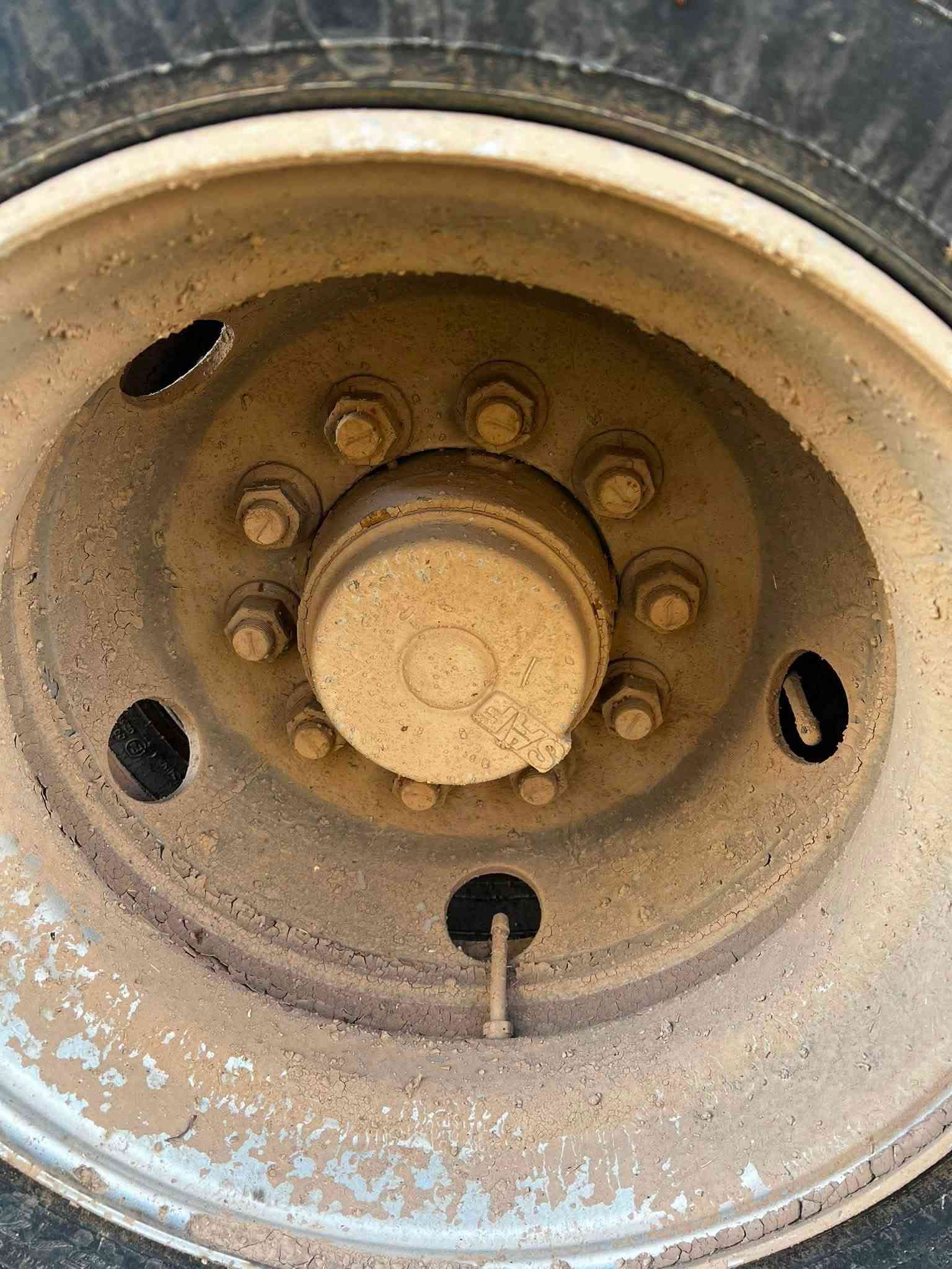 سلام  عليكم   مقطورة  البيع طول 730  رقم تلفون ***********
