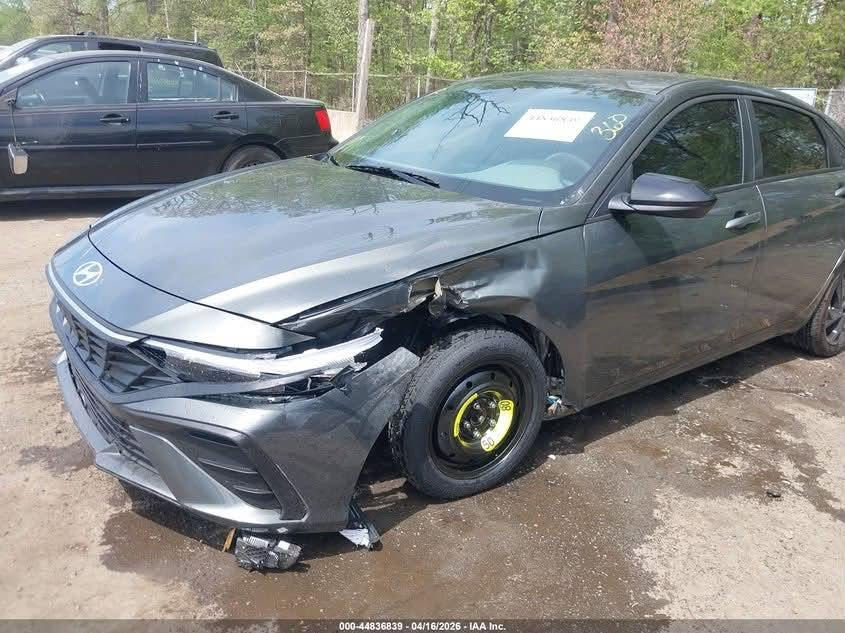 ╔═══════❖🚘❖═══════╗
🔥 إعــــلان مــــزاد 🔥
╚═══════❖🚘❖═══════╝

🇮🇶🇺🇸 فرصة مميزة لأصحاب كتب الشهداء

✨ كما عودناكم في Auto Car على أفضل السيارات من المزادات الأمريكية، بأسعار منافسة وإجراءات سريعة وموثوقة.

━━━━━━━━━━━━━━━━━━
🚙 نوع السيارة: Hyundai Elentra sel premium 
📅 الموديل: 2026
🛠️ الضرر: موضح بالصور
📏 عداد المسافة: 7,000 (فعلي)
✅ حالة السيارة: Run & Drive – المفتاح موجود
🔧 المحرك: 6.2

🗓️ تاريخ المزاد: 29/7/2026
🕔 الساعة: 5:00 مساءً بتوقيت العراق
━━━━━━━━━━━━━━━━━━

📍 موقع المكتب:
البصرة – القرنة – شارع الجمهورية الرئيسي – مقابل مطبعة الولاء.

📧 البريد الإلكتروني:
auto.car.iq@gmail.com
mu95iqwl@gmail.com

📞 للاستفسار والحجز:
مصطفى: ***********

━━━━━━━━━━━━━━━━━━
