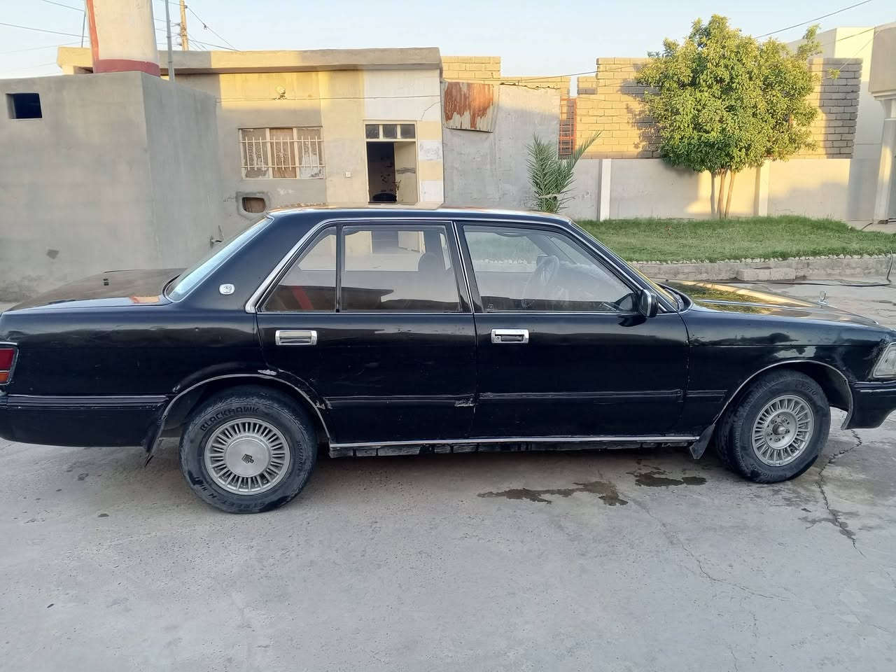السلام عليكم سيدان نظيفه للبيع محرك بطه و گير بطه صدرها نظيف شغاله كامله الكهربائيات شغاله التفاصيل على هذا الرقم ***********. ***********
