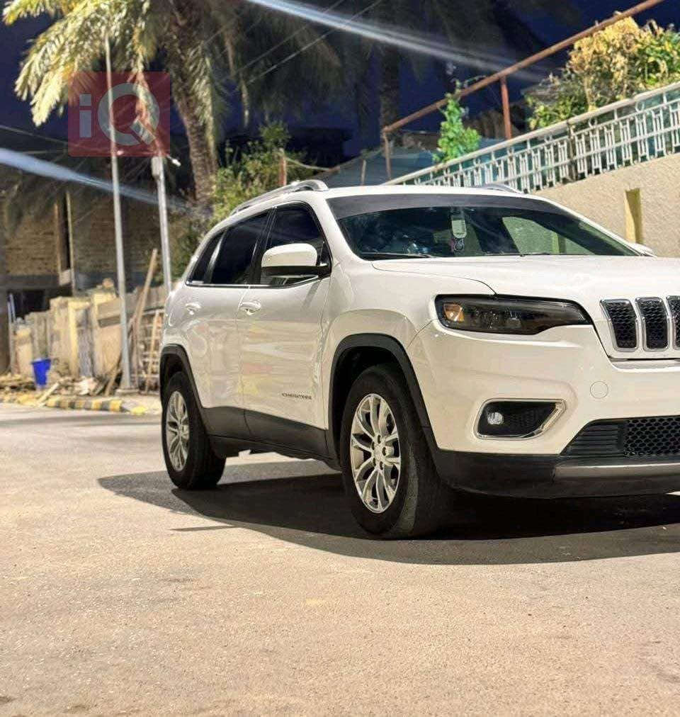 جيب شيروكي بزون 2019
للبيع 

ماشية 150km 

كير 9 نمر

محرك 4 سلندر 2.4 

4*4 (فور ويل)

شاشة 7 انچ

شاشة اعطال 

كامرة دوارة

تبريد قطعتين

هند بريك بصمة 

شاشة كار بلي 

لد نهاري

صدر جديد 

كير ومكينة خير من الله

رقم واسط تحويل ثاني يوم

السعر 112 ورقة

للتواصل *********** دهل اوران, واسط

نص مكتوب في الصور:
- iQ
- iQ iQ CARS
- iQ CARS
- 000-29343710 - 01/07/2021 - IAA 000-29343710 - 01/07/2021 29343710 000-29343710 - 01/07/2021 - IAA 000-29343710 - 01/07/2021 - IAA 000-29343710 - 01/07/2021 AutoAuctionHistory.com 000-29343710 - 01/07/2021 - IAA
