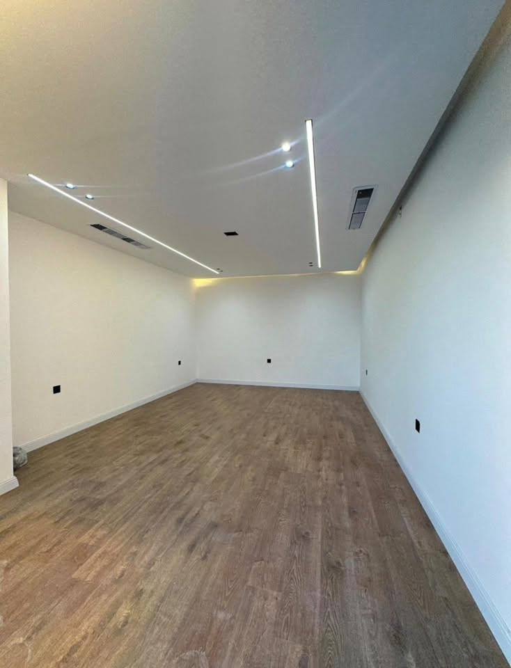 🏡✨ خانوو بۆ فرۆشتن لە شاري زةيتون

📍 شوێن: زةيتون ستي
📐 ڕووبەر: ٢٠٠م²

🔥 هەلی باش بۆ کڕین و وەبەرهێنان، لە ناوچەیەکی ئارام و بە نرخ و بایەخی باش.

━━━━━━━━━━━━━━

🏠✨ بيت للبيع في المدينة زيتون

📍 الموقع: زيتون ستي
📐 المساحة: ٢٠٠م²

🔥 فرصة مميزة للسكن والاستثمار في واحدة من المناطق الجيدة والمطلوبة.

📞 للاستفسار ومزيد من المعلومات:
***********
***********

💬 WhatsApp:
***********
***********

🎵 TikTok: @luxuary89realestate

🏢 AlRafahia Real Estate

✨ بۆ بینینی هەموو شوقە، ڤیلا و پڕۆژە نوێیەکان پەیجەکەمان بەدواداچوون بکەن.

✨ لمشاهدة جميع الشقق والفلل والمشاريع الجديدة تابعوا صفحتنا.
