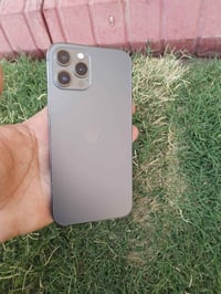 ايفون ١٢ برو ماكس • ١٢٨ • شاشه مبدل