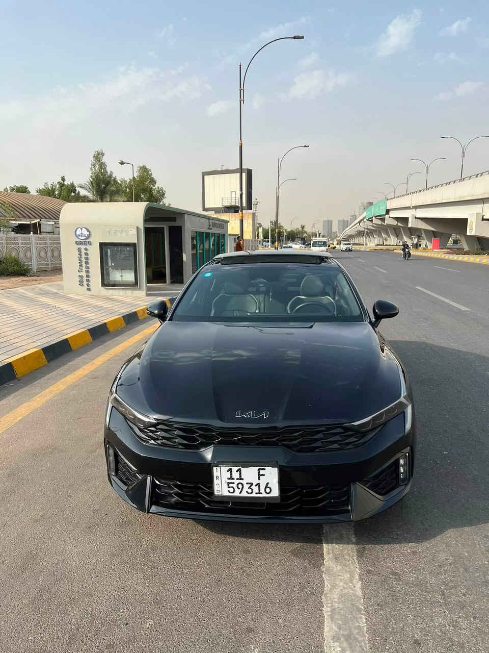 الله السلام عليكم 
بيع او مراوس 

كيا كي فايف 2025 شكل جديد k5

محرك : 2500 تنفس طبيعي مرغوب 

ماشيه 12 الف 

مواصفاتها 

1-بصمة 

2-تشغيل عن بعد 

3-بصمه ابواب وبصمه جنطه 

4-لد امامي وخلفي 

5-عدسات زنون 

6-نقاط عمياء 

7-شاشتين دشبول متصل 

8-عدادات ديجتل 

9-تبريد لمس 

10-حساسات 360 درجة 

11-سايد بريك كهربائي 

12-اوتو هولد 

13-توقف ذاتي

14-قيادة ذاتية

15- وضعيات قيادة

16-تحديد مسار

17-نقاط عمياء

18- ويل گب كروم

19-تحكم مود درايف 

20-فول تحكم ستيرن 

21بنوراما 

رادارات امامي خلفي وجانبي مع اوتو ستوب 

سياره حادثها جاملغ وشويه من البنيد  يعني قطعتين صبغ 

عنوان : بغداد اليرموك 

السعر 180$
بيع او مراوس 

الاستفسار  :***********
