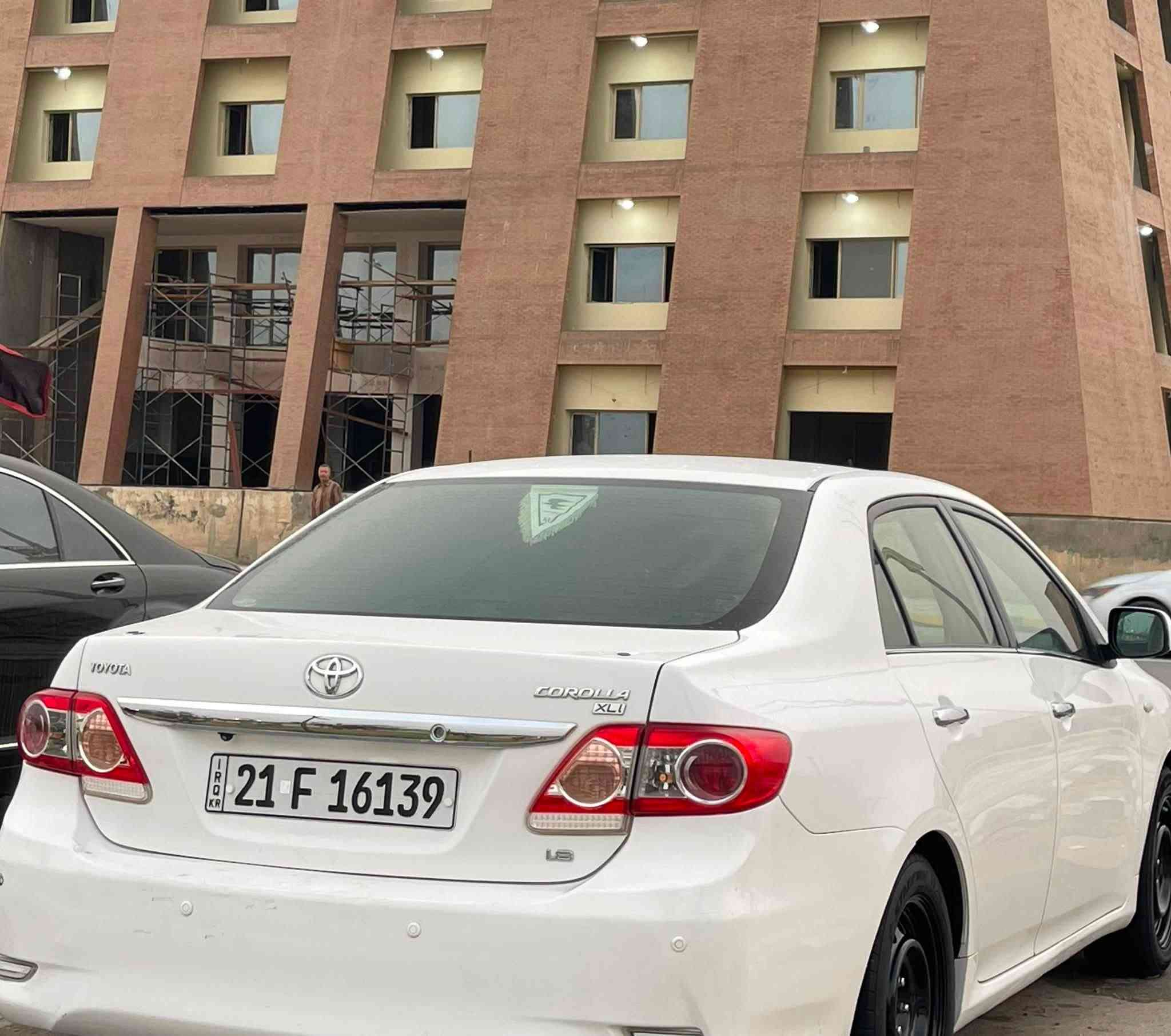 السلام عليكم كورله البيع موديل ٢٠١٣ بيه ملاحضات بارد جوه قبق البانزين كد شبر فقط وصبغ جاملغ مامي كد شبر وبين الباين بارد كلش قليل اقل شبر باقي كفاله حساسات خلفيه تحكمات ستيرن جهتين رقم سليمانيه بسمي تحويل وكاله السعر ١٢٥ بيه مجال قليل الماعاحبه سعر يعبر المنشور التصال ***********
