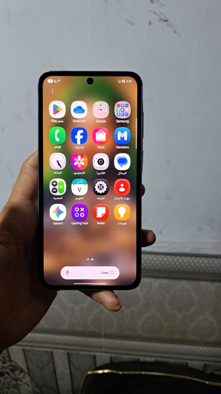 سعر 250 الف
سامسونك A55 5G اصدار 16
ذاكرة 256 رام 8+8 شاشة 120
معالج سناب دراكون سلس 
كامرة 4K/60 ايطار 
عيبة مبدل باب الضهر فقط 
تواصل ***********
