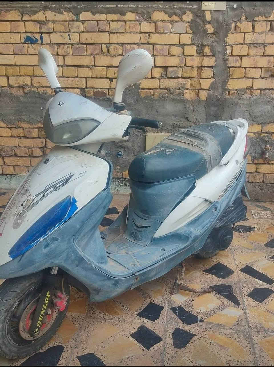 دراجة نوع سيام البيع تحتاج تحوير كابريتر هية نوزل 150 الف وبية مجال الشراي الاستفسار *********** واتساب فقط مكاني المجر الكبير
