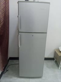 ثلاجه حجم 12 تجميد فول للبيع للاتصال 07713272548