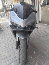 شحن • ٦بطاريات • تشغيل بصمه