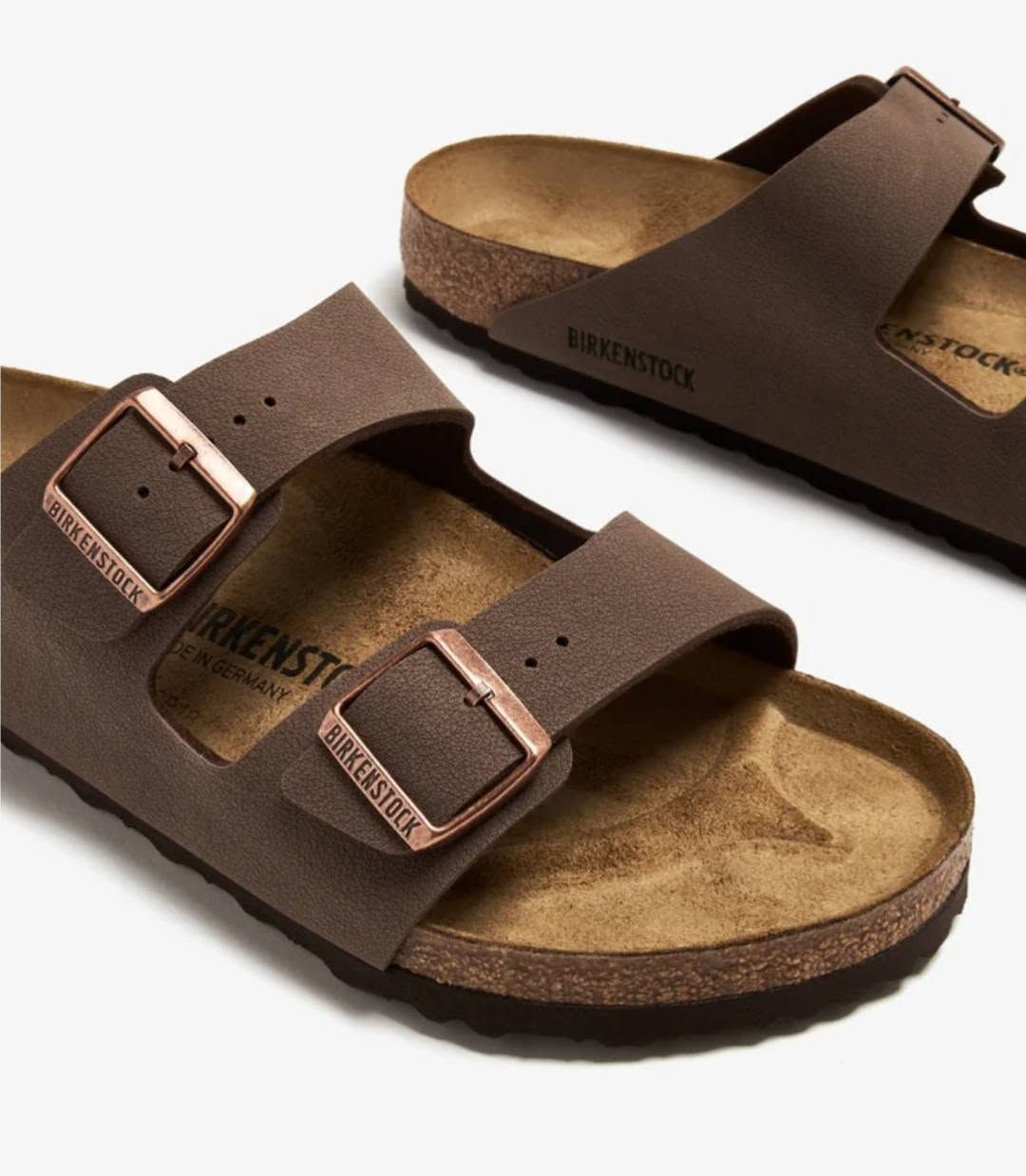 بير كنستوك باله اصلي اورجنال 
▪️قياس 45---29.cm طول القدم 
▪️ نسبة نظافة ١٠٠٪ ✅🔥
👟 طبي وزن خفيف مريح القدم 
☎ واتساب ***********☎
🚗 توصيل كافة محافظات العراق 🚗 # #
