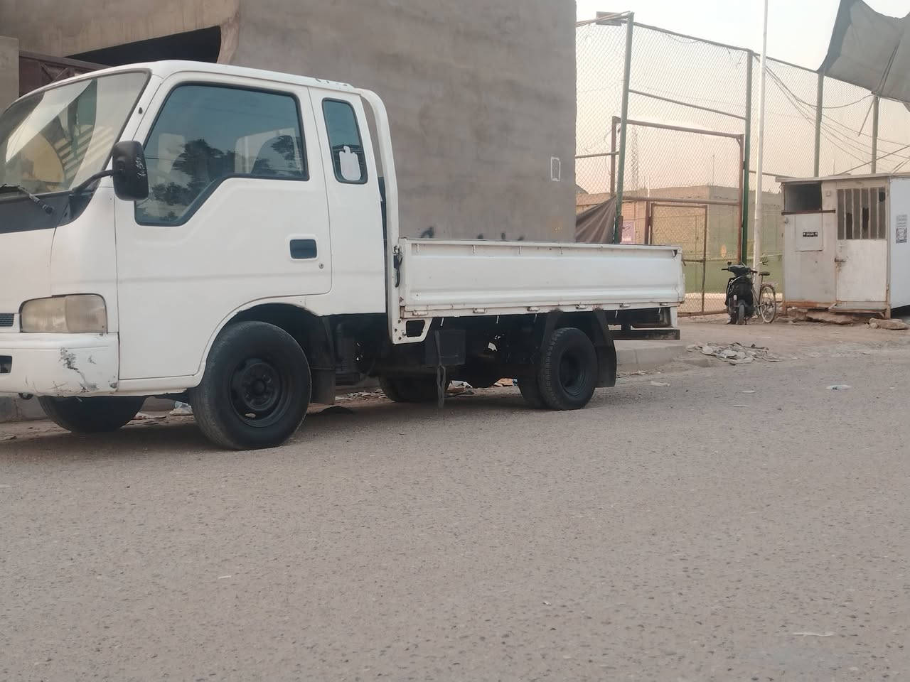 سلام عليكم لبيع كيا فونتيره مديل 97رقم بغداد نكليزي تحويل مباشر شاصي كير محرك مكفولات تخم تاير سياره جازه من كل شي بسمي سنوية جديده مكان بغداد مكلف بنشر ***********
