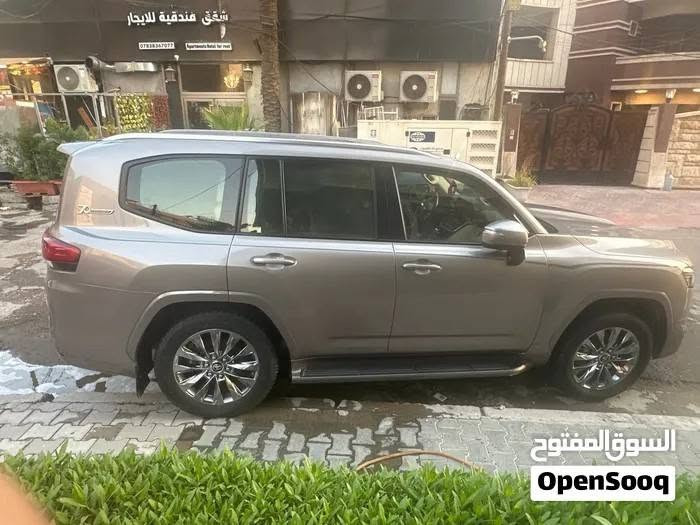لاندكروز ٢٠٢٢ GXR وكاله ساز
لون ذهبي 
ماشيه اكثر من ٨٠ الف
محرك ٤٠٠٠ الف تنفس طبيعي
٣ شاشات
بيها بارد ٤ اصابع بالجاملغ الخلفي 
بس الباقي كله مكفول
معروفة المواصفات باقي المواصفات 
السعر ٥٩ الف دولار
للبيع او مراوس بموديل احدث
***********
