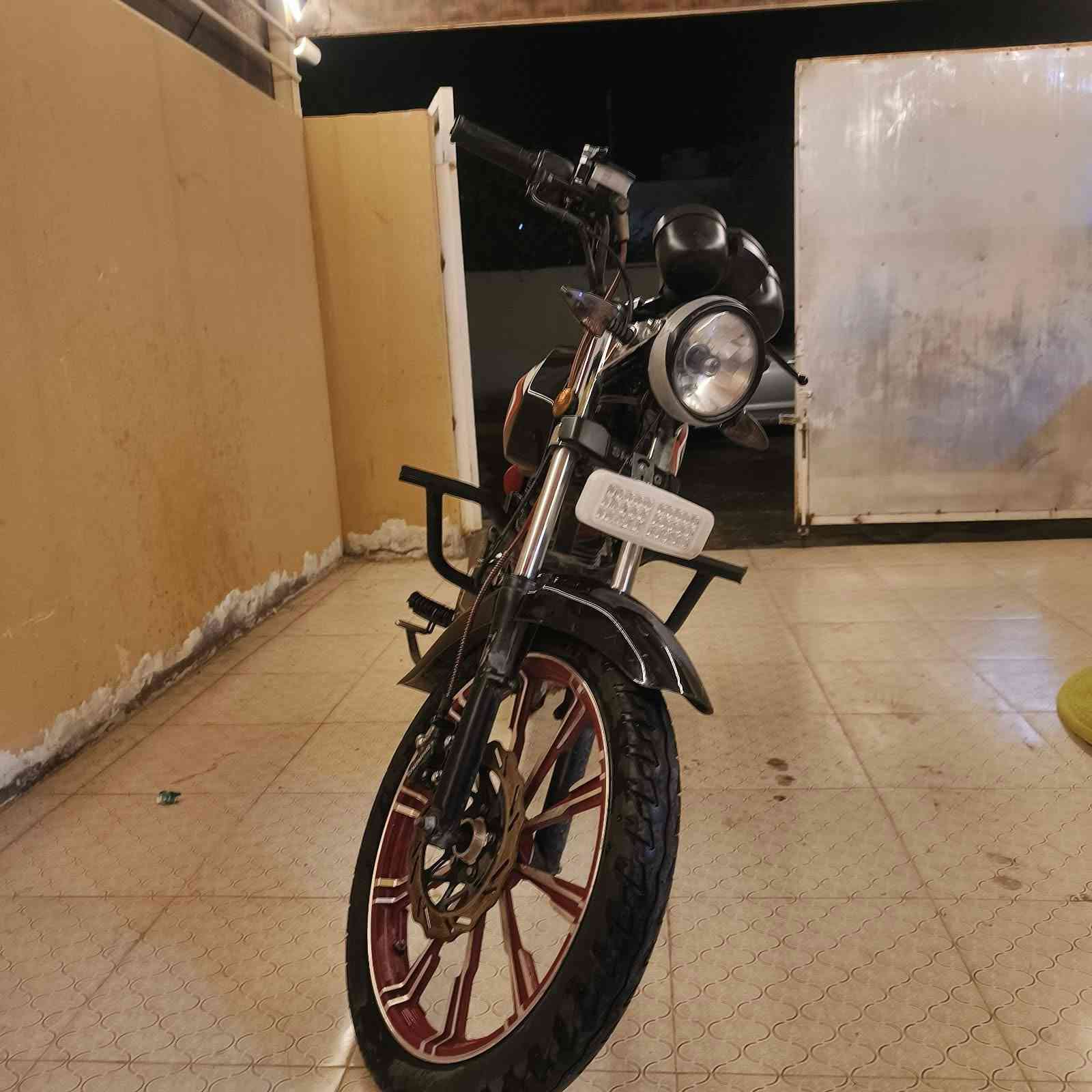 دراجه شاينك 5كير  للبيع  العنوان ناصريه مركز السعر
950 وبيها مجال اوراق رقم تلفون ***********
