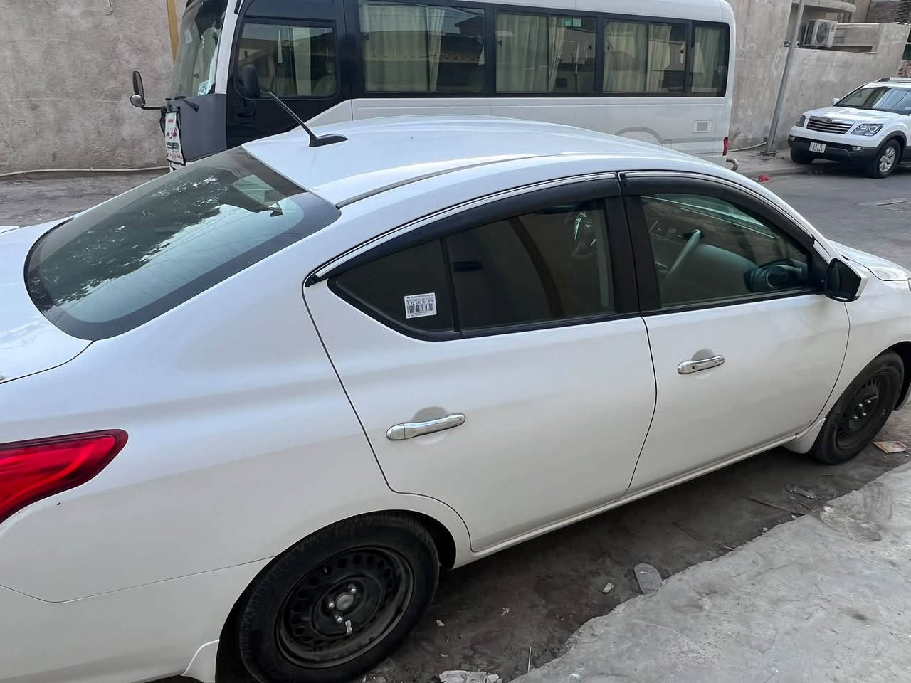 سياره نسان سني وارد أمريكي 
٢٠١٩سعرها ٩٠ وبيها مجال حك الجية 
رقمي ***********
