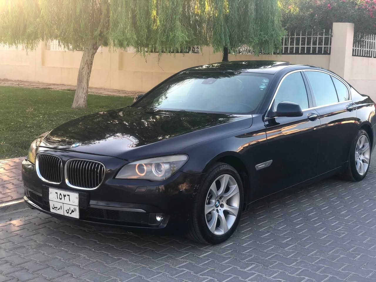 السلام عليكم bmw 740 il
موديل ٢٠١٠ السياره وكاله العروش دتنباع من المالك الثاني السياره حديده بمعنى الكلمه كلشي بيهة عل وضعيه الشركة وفول فول مواصفات 

المواصفات :

داتا شو 

اوتو بارك 

رادار 

تحديد مسار 

ناضور ليلي

ثلاجة

سيدي جنجر 

كشن تدفئة +تبريد

داخل مشمي 

كامرات

صندوق كهرباء

ابواب شفط

لايت داينمك

تنبيه المنطقه العمياء

٥ فصوص يعني ماكو اكثر من هيج مواصفات السياره كامله ماناقصهة شي وخليجية واكو بعد هواي شغلا بيهة اهل المصلحة يعرفون شنو مواصفاتهة سعر السياره ١٨٥ ورقه وقابل للتفاوض 

للاستفسار :***********
