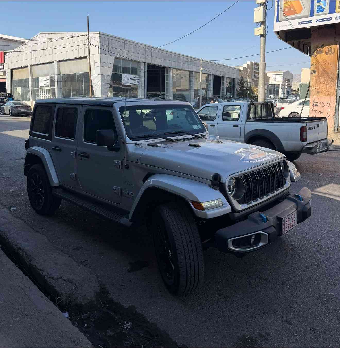 جيب رانكلر 2023
ارخص سعر 🔥 238 ورقة بيها مجال 
مواسفات سحارا 
كوشن جلد 
شاشة كبير
هايبريد 
حادث سيارة فقد جاملوغ خلفي + ربع بوند
سيارة بدون مصرف جديد
مكان سيارة زاخو 
1C4JJXP6XPW630393
***********
