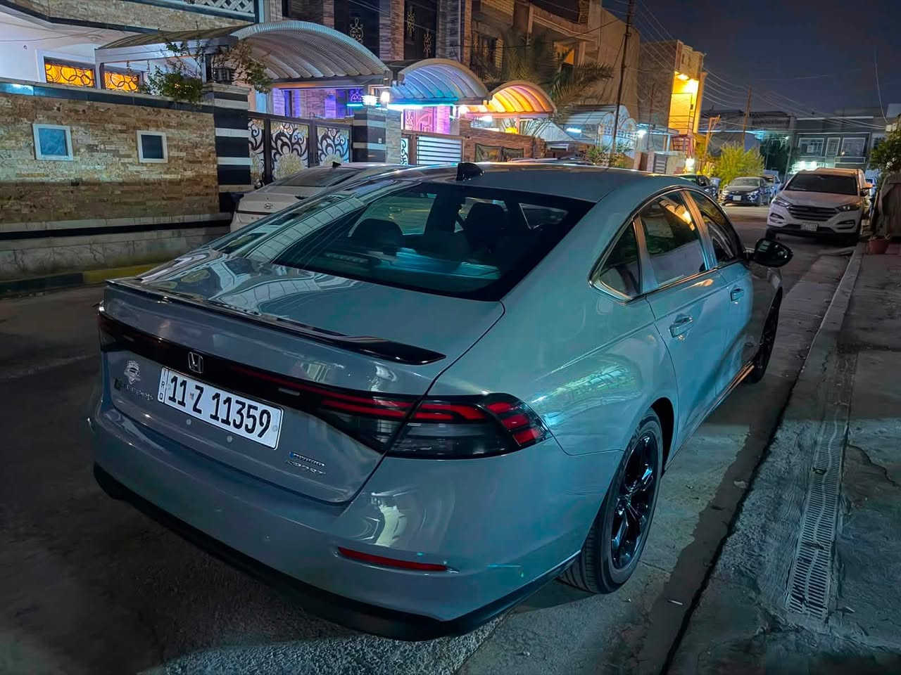 🚘 هوندا أكورد سبورت 2024 للبيع
📍 اللون: إسمنتي | رقم بغداد
🔄 تحويل مباشر
📏 الممشى: 48,000 Miles
💥 الحادث: أمامي

⚠️ ملاحظة:
يوجد طخ بحاضن الكير الخارجي، وتمت معالجته باللصق.

✨ المواصفات والتجهيزات:
• صندوق كهربائي
• تحكم على المنحدرات
• فتحة سقف
• حساس مطر
• مفتاح ذكي
• نظام فرملة الطوارئ
• 6 وسائد هوائية
• مصابيح أمامية LED
• كشافات ضباب
• ذاكرة مقعد
• فرامل وقوف إلكترونية
• أوضاع قيادة متعددة
• تحذير من الاصطدام الأمامي
• مثبت سرعة تكيفي
• حساسات ضغط الإطارات

💰 لمعرفة السعر، علّق بـ (2) ويوصلك السعر تلقائياً.

📞 للتواصل والاستفسار:
***********
بغداد الدورة
