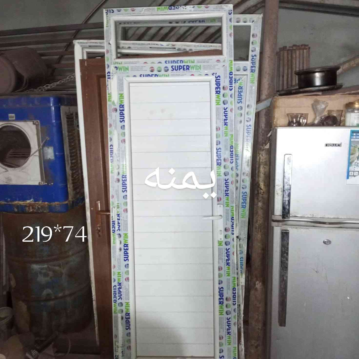 بيبان للبيع اخوو الجديد 
كلمن وسعره 
***********

نص مكتوب في الصور:
- يمنه دفع 94*187
- يمنه 188*66
- يمنه
- 215*94
- يمنه 219*74
- يسره 196*94 196*94