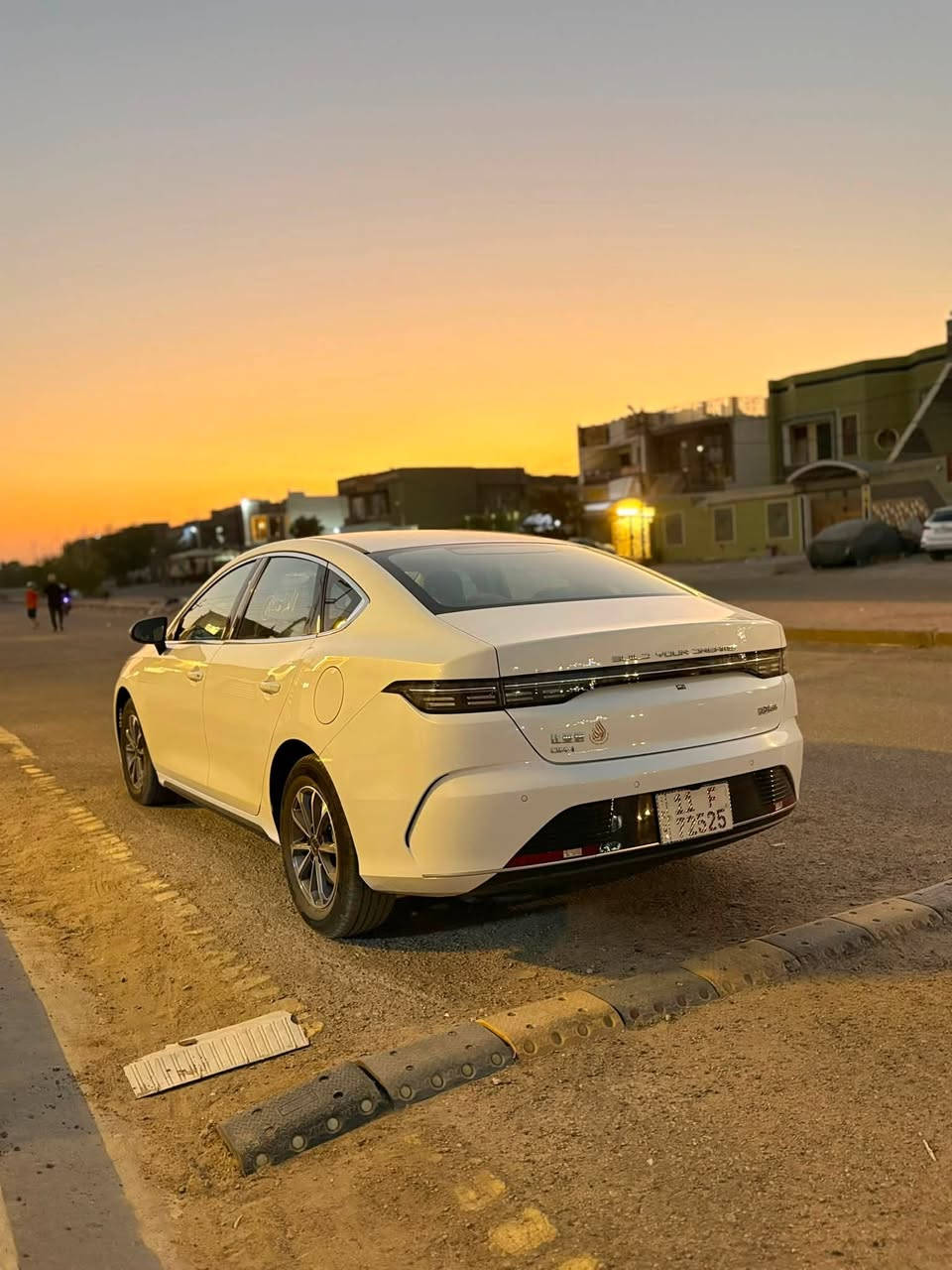 السلام عليكم  BYD للبيع رقم بغدادبأسمي
مكفولة من شخط والصبغ والرصعات ماشية ١٦ الف 

السعر ٢٠ مليون وبيها مجال تشوف سعرها غالي تلكي الاحسن منها انشالله اخذتها قبل الزيارة ب ٢١ مليون مكان السيارة المحمودية ***********
