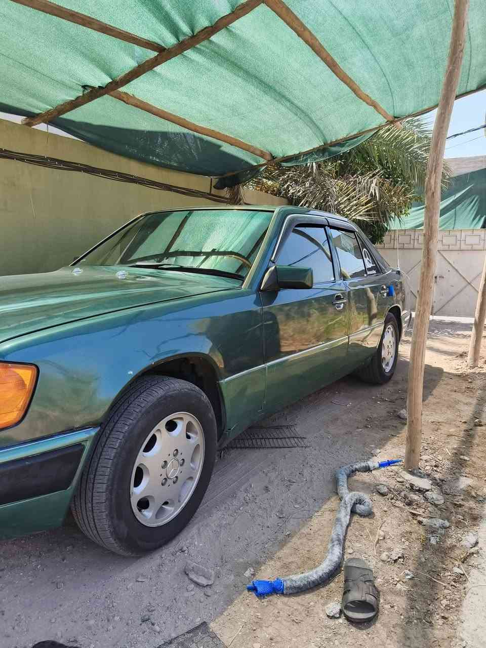 السلام عليكم  
للبيع مارسدس دب 
رقم بغداد الجديد : مشروع وطني : سنويه ل31
تحويل بشرط بسمي
موديل 92
محرك:3000 رياضي ملكة
تخم برادت تضليل
كير:اوتماتيك
كير ومكينه كفاله
تبريد شغال
كهربائيات كله شغال 
فتحة سقف
تخم تاير جديد
صدر امامي خلفي جديد 
مسجل بلوتوث 
حداديه
غرفتها شوفت عينك مجيسه دشبولهه جديد
سياره جاهزه  
السعر 58$ بيها مجال
العنوان:ديالى ابو صيدا
الاستفسار اتصل وتدلل متواجد عل واتس
***********
